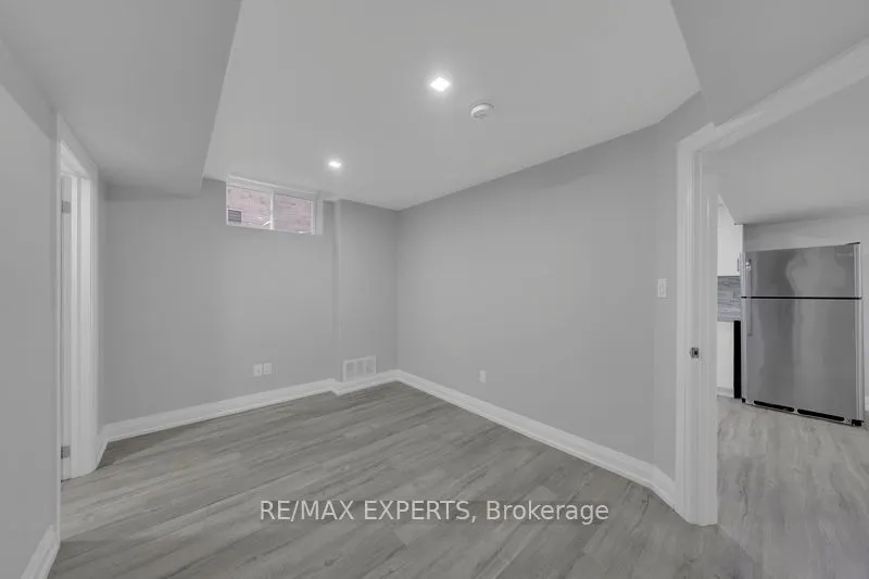 60 Jenkins Avenue, #Lower