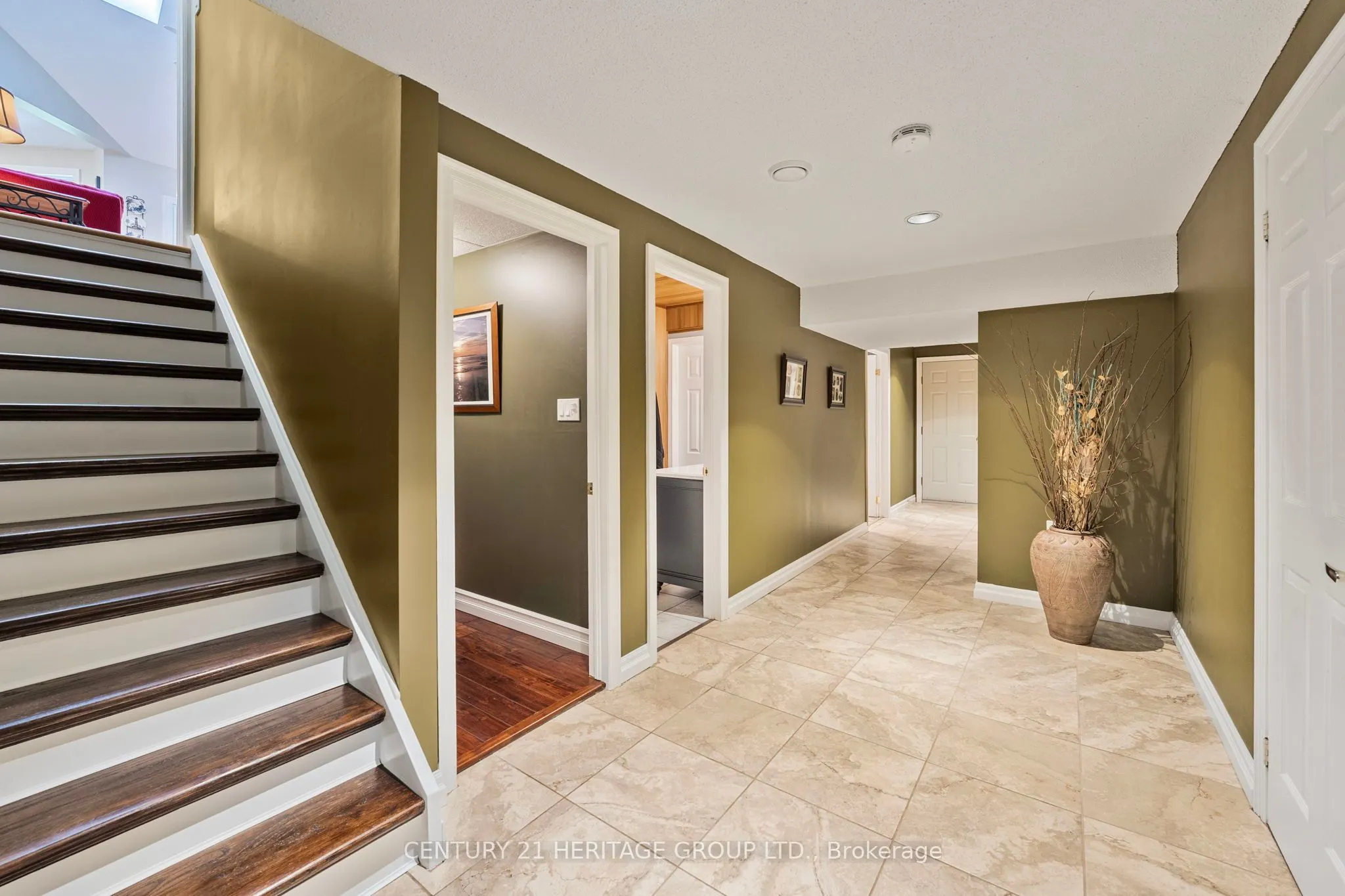 51 Deer Lane