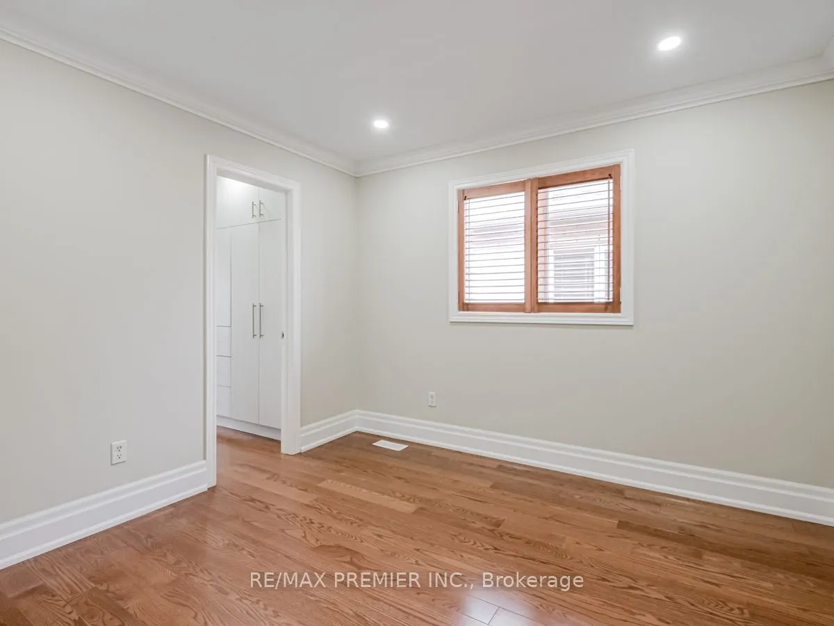37 Colombo Crescent