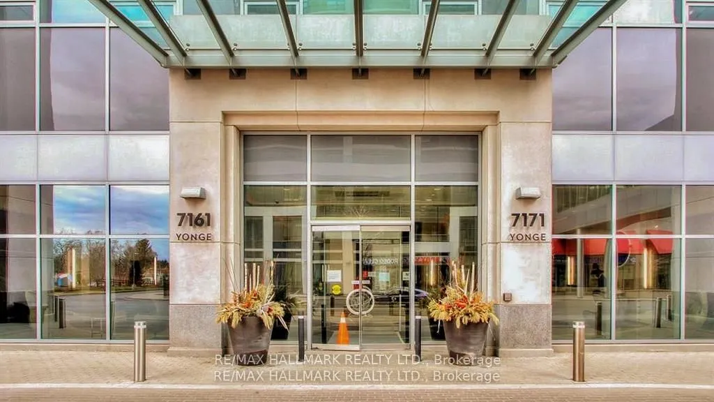 7161 Yonge Street, #2135