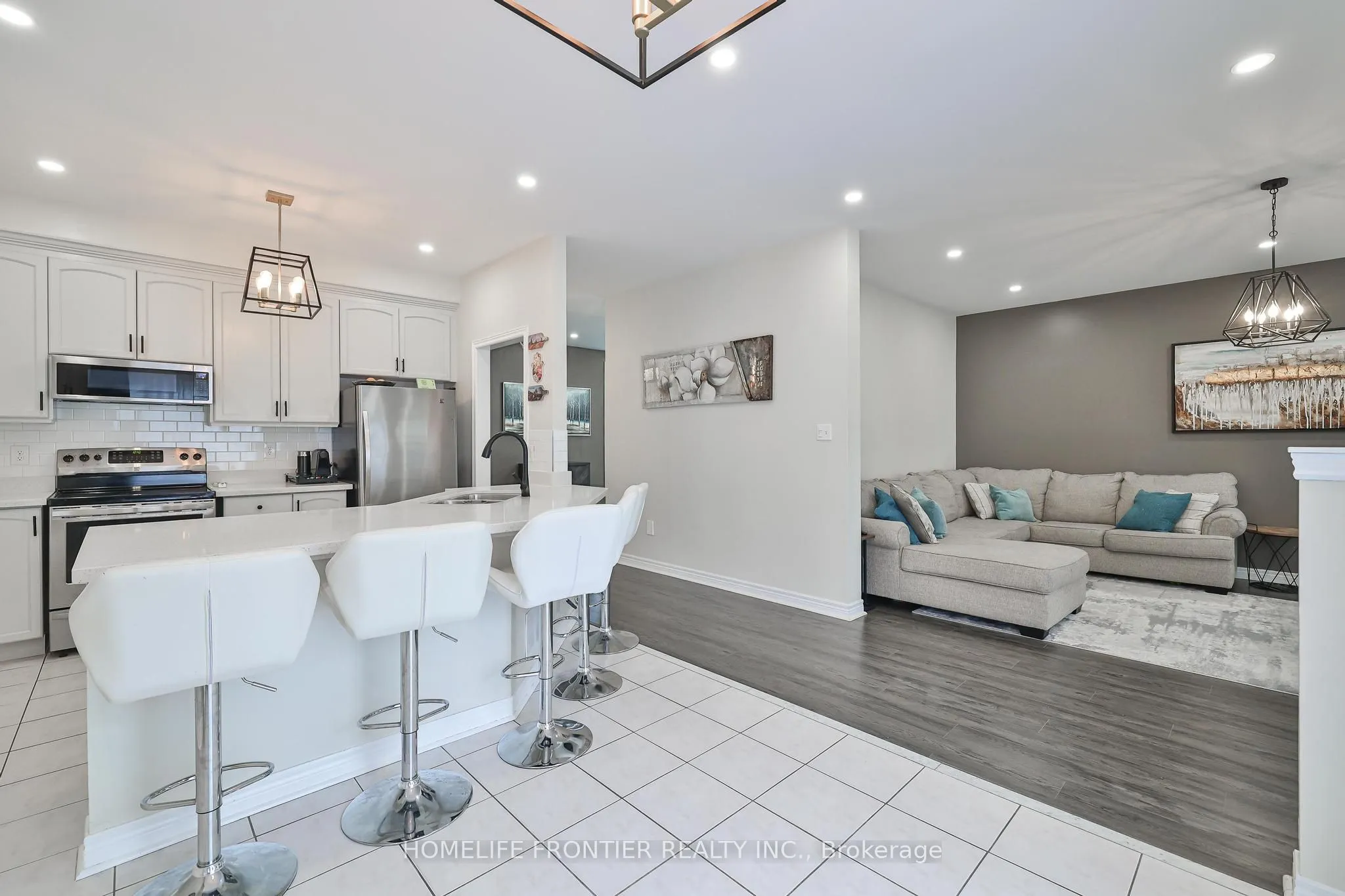 6 Raintree Crescent