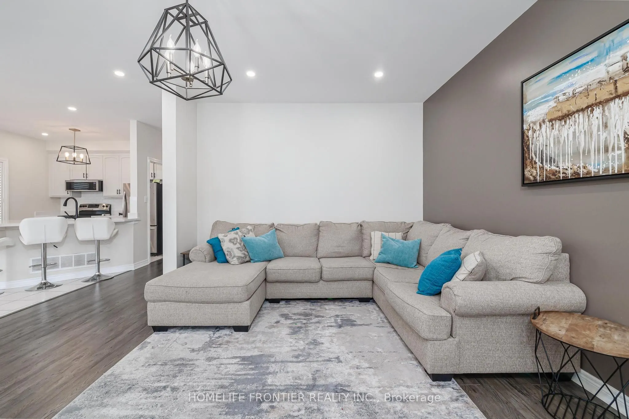 6 Raintree Crescent