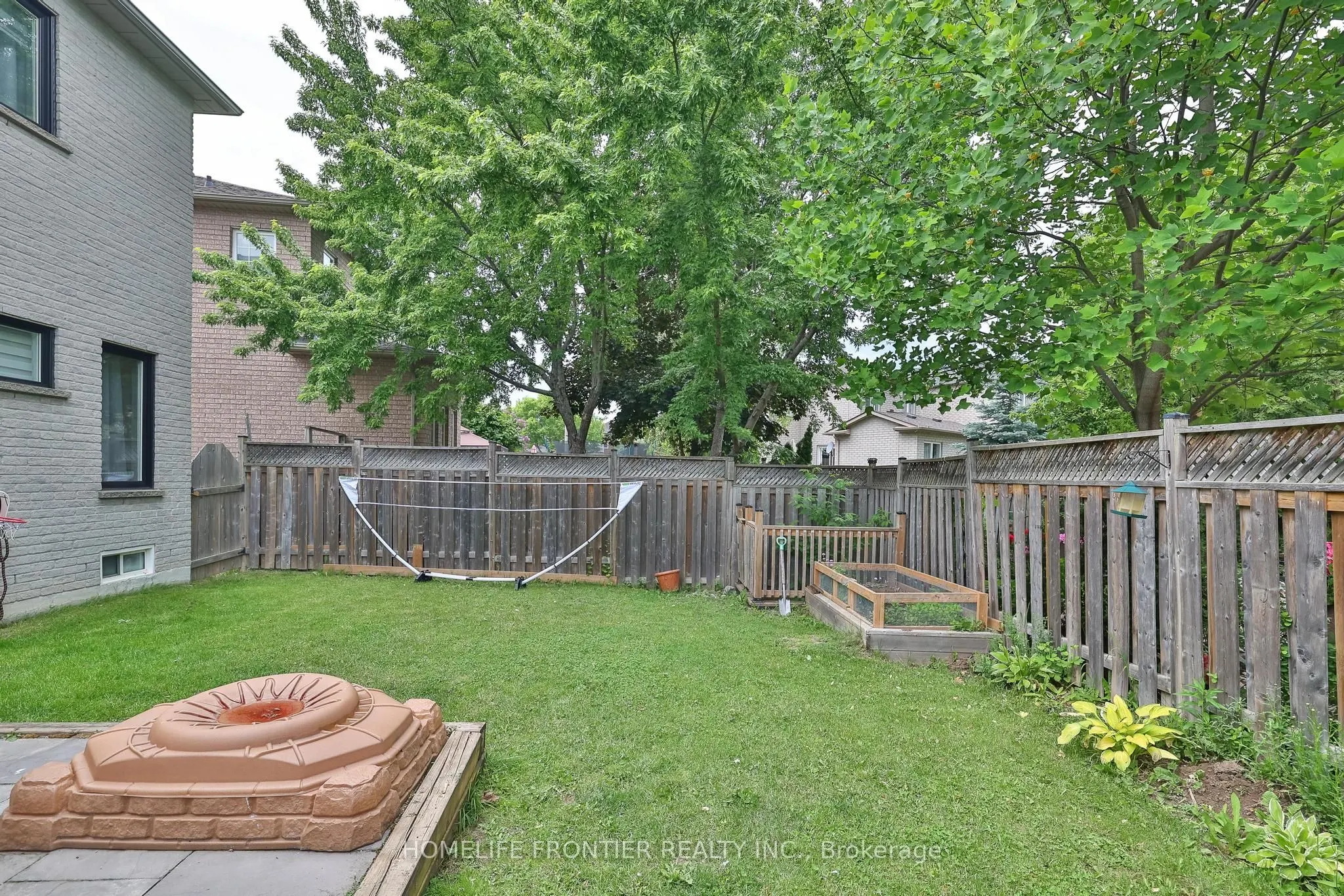 6 Raintree Crescent