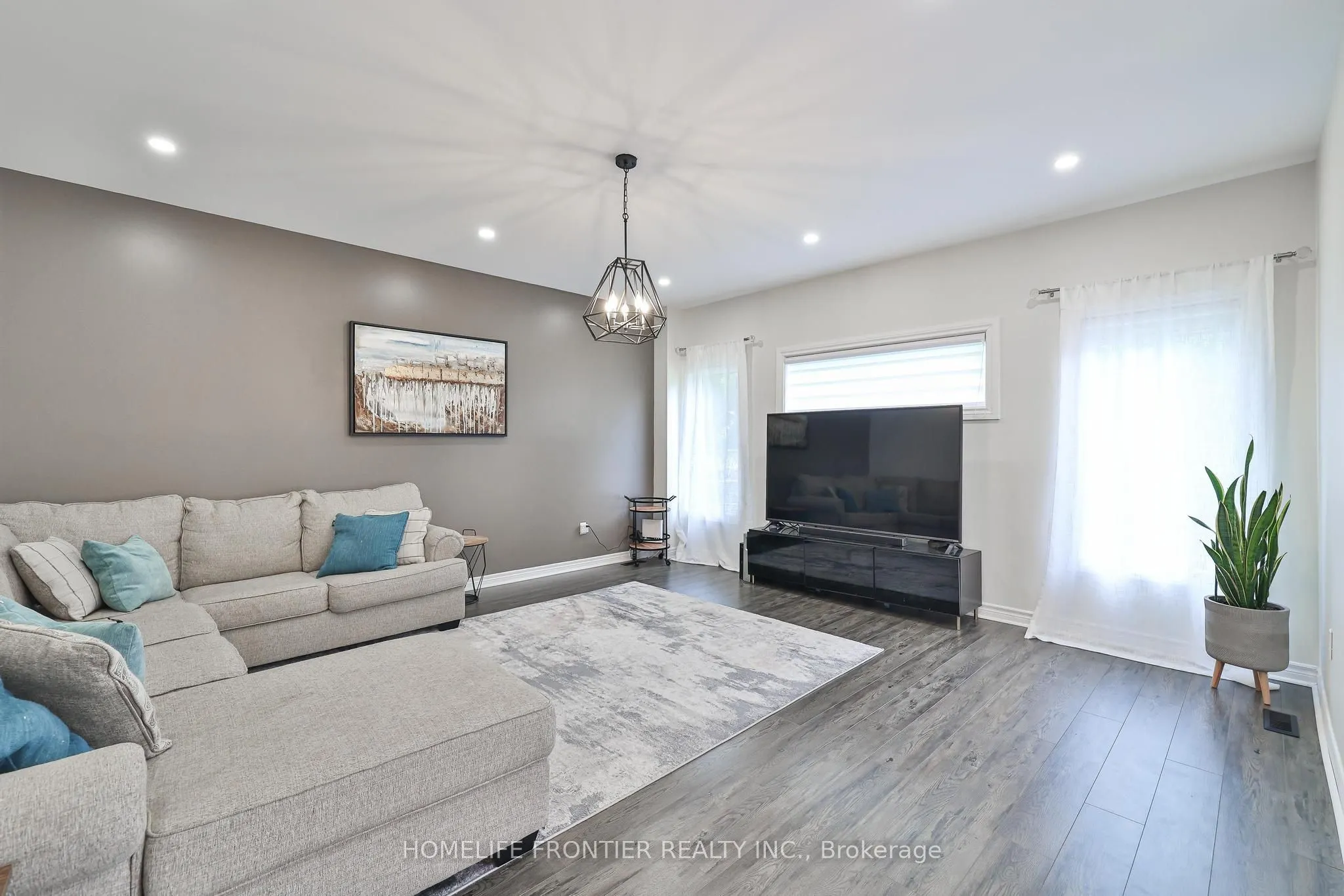 6 Raintree Crescent