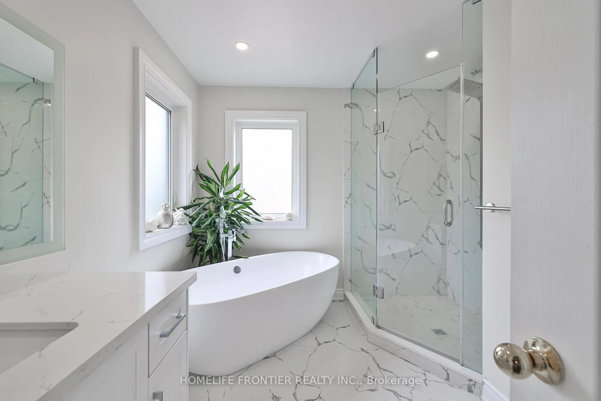 6 Raintree Crescent
