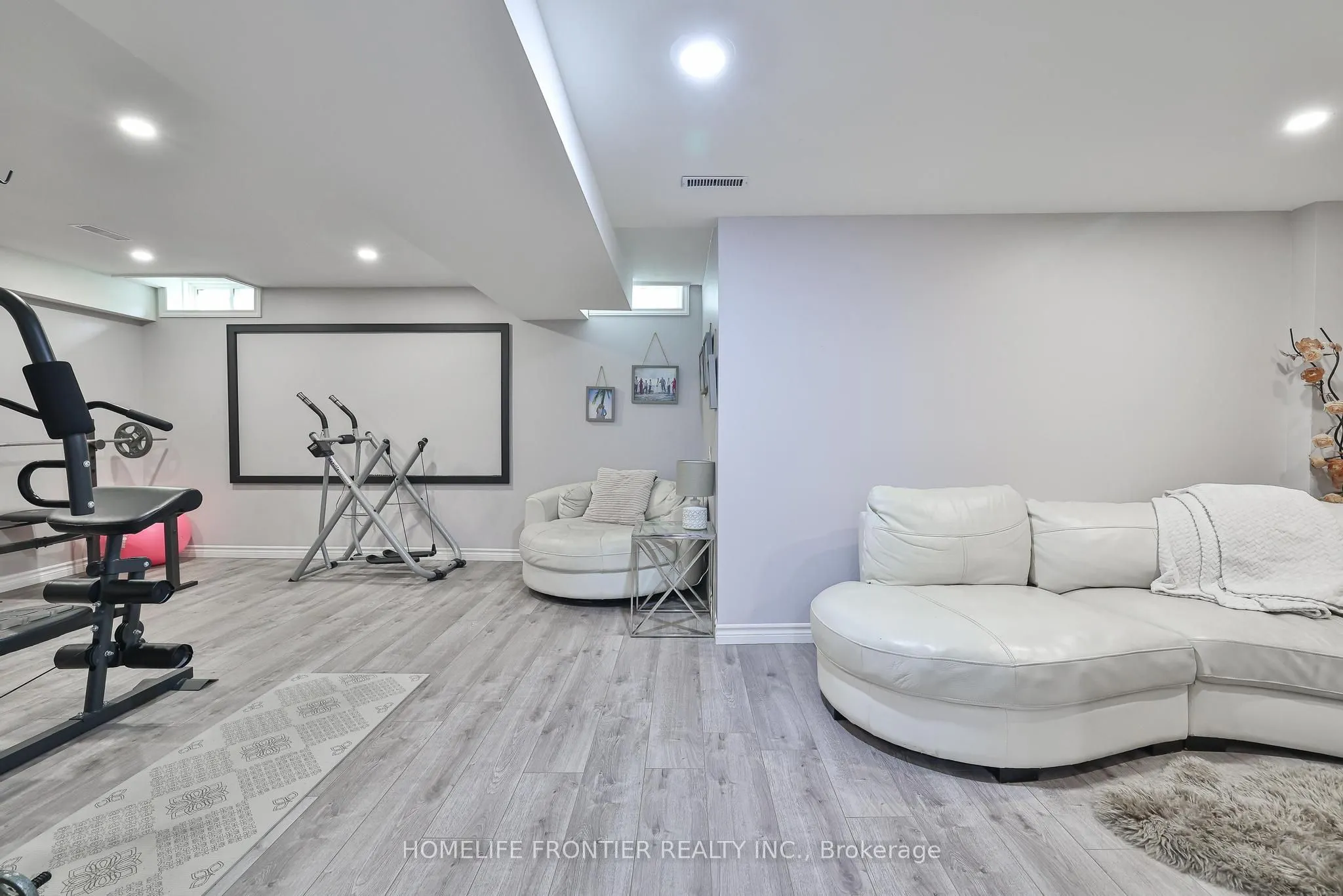6 Raintree Crescent