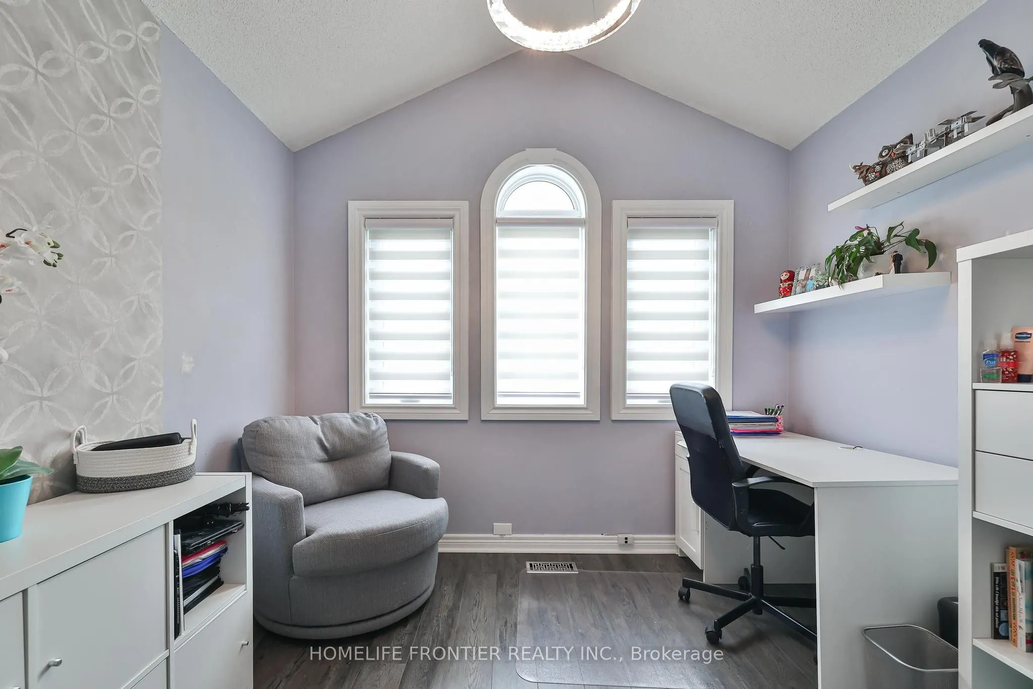 6 Raintree Crescent