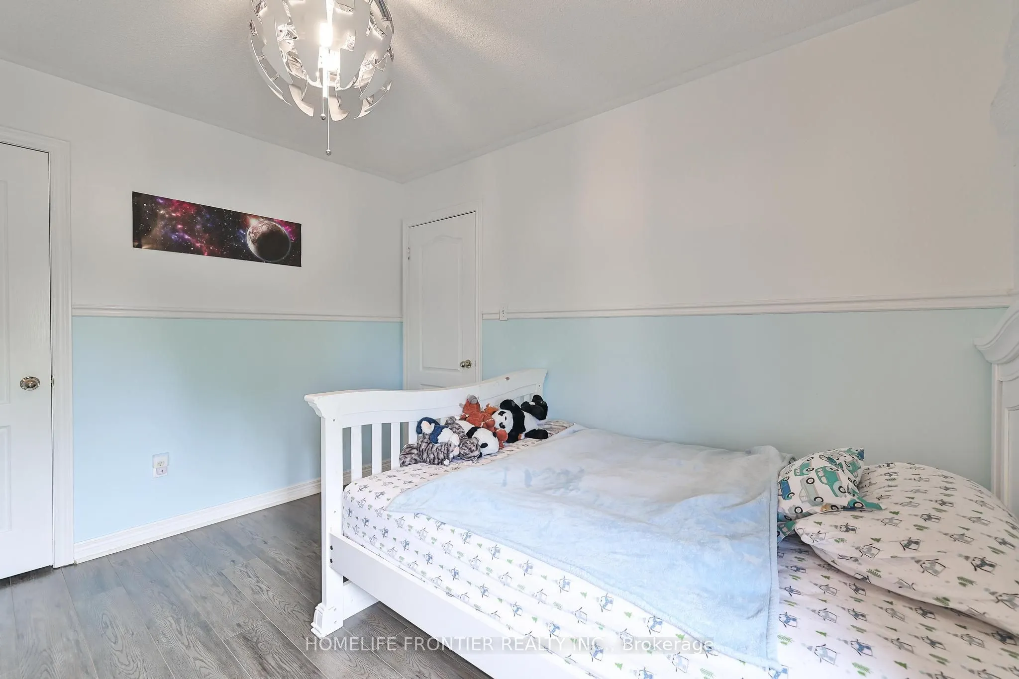 6 Raintree Crescent