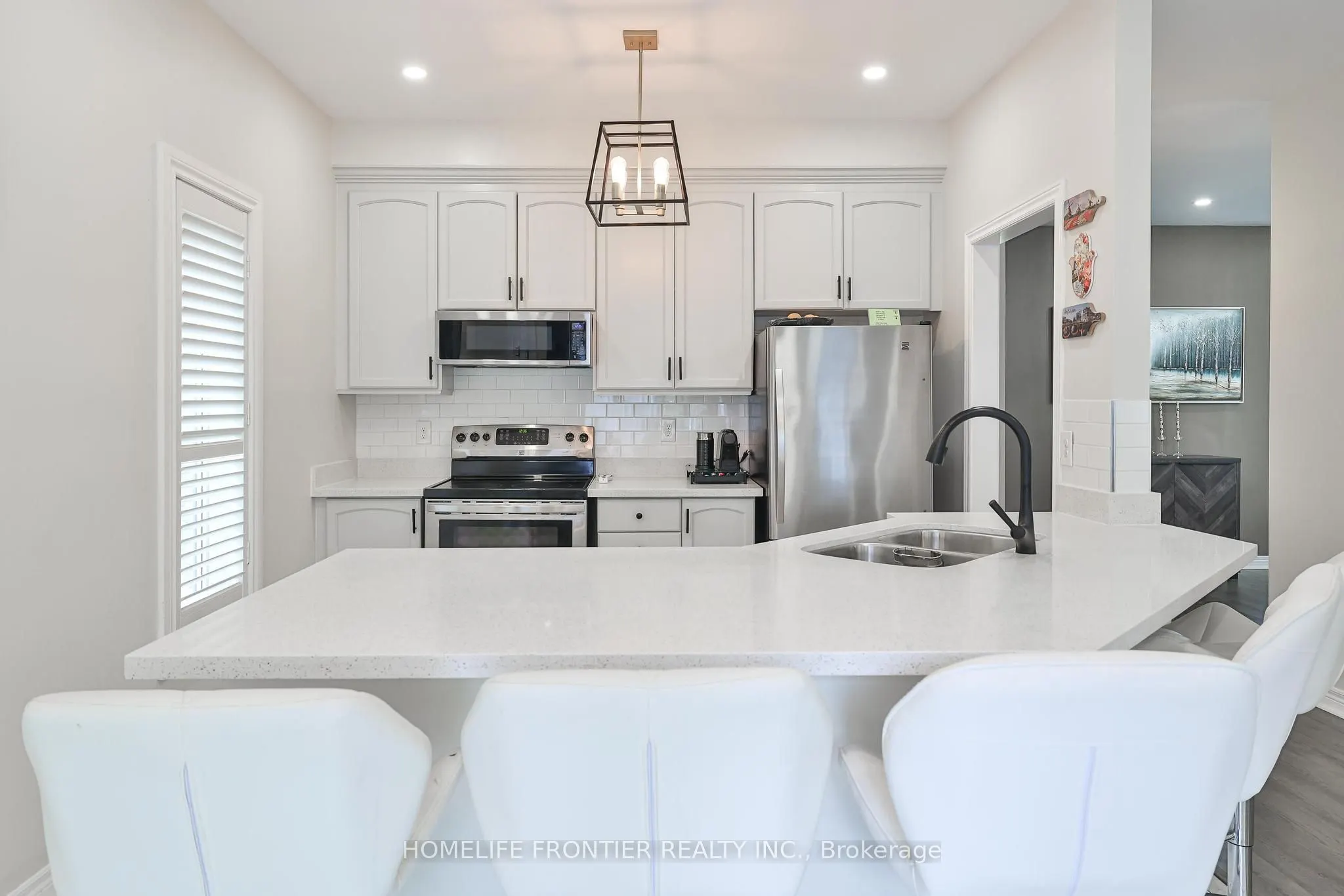 6 Raintree Crescent