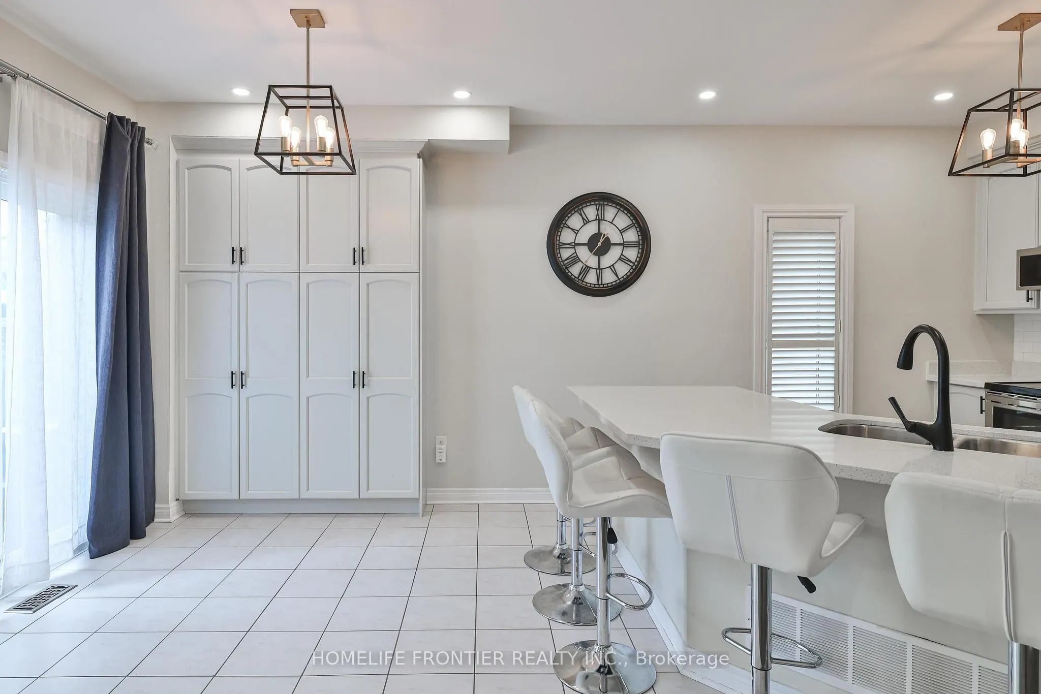6 Raintree Crescent