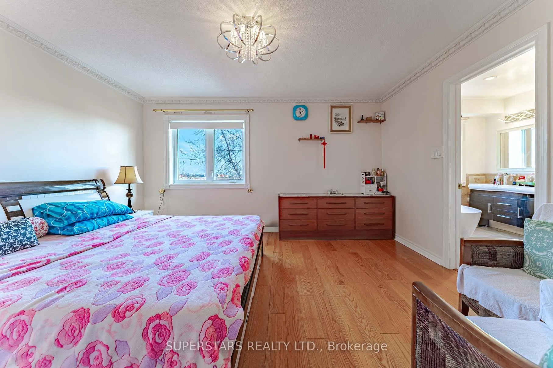 25 Eastpine Drive