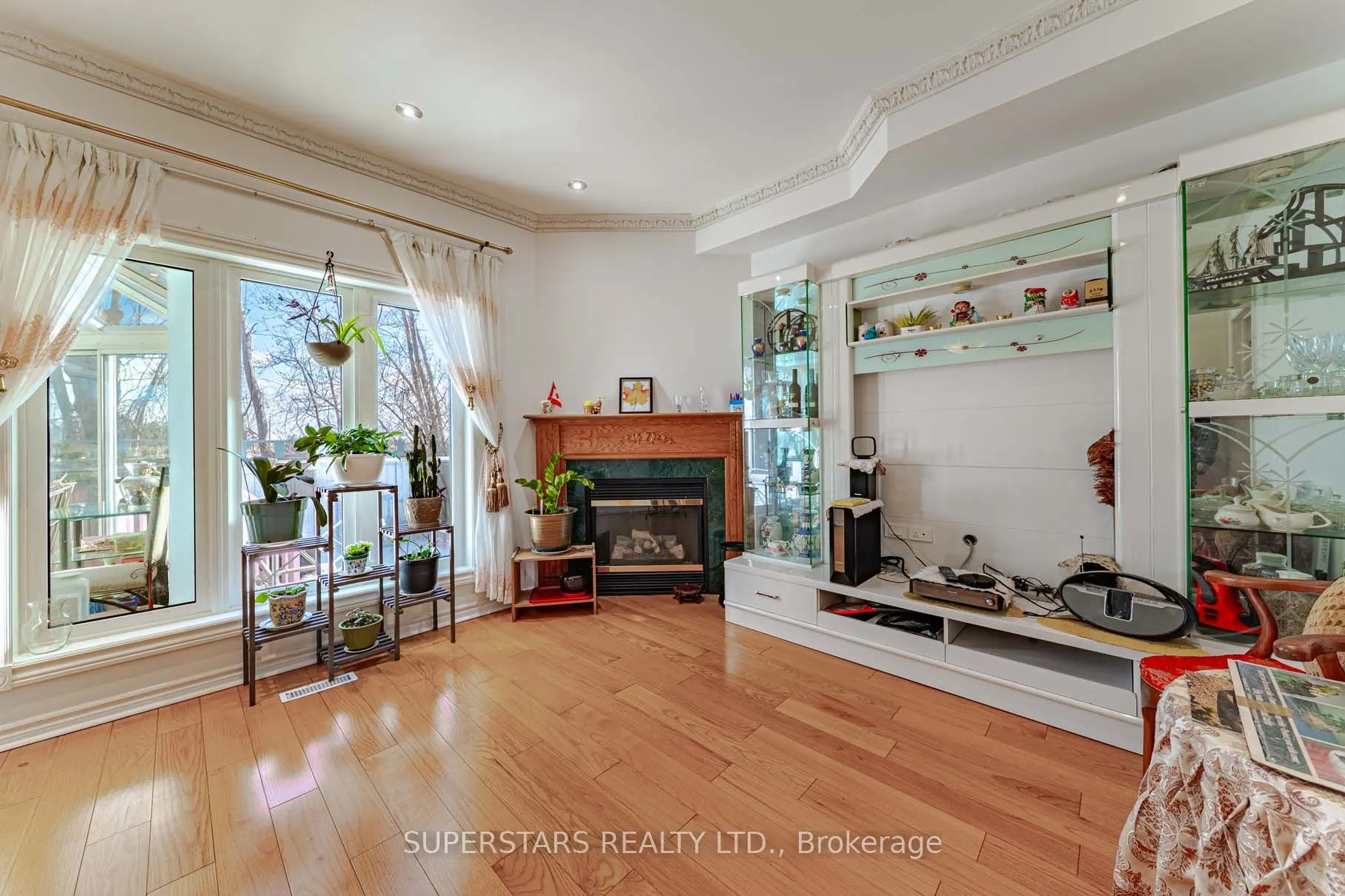 25 Eastpine Drive