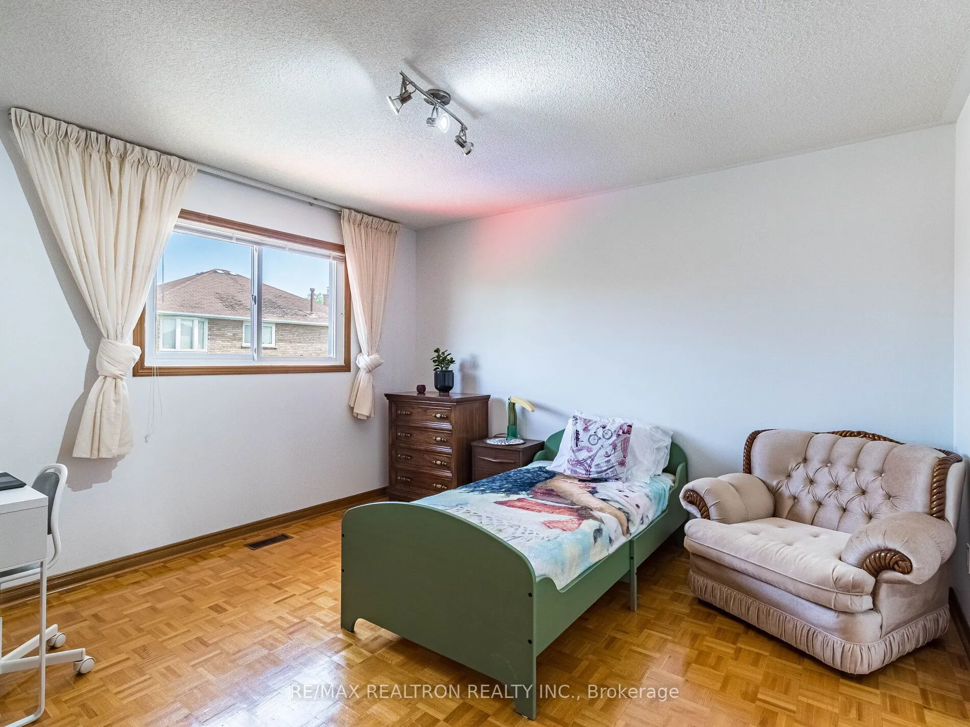 66 Nimbus Place