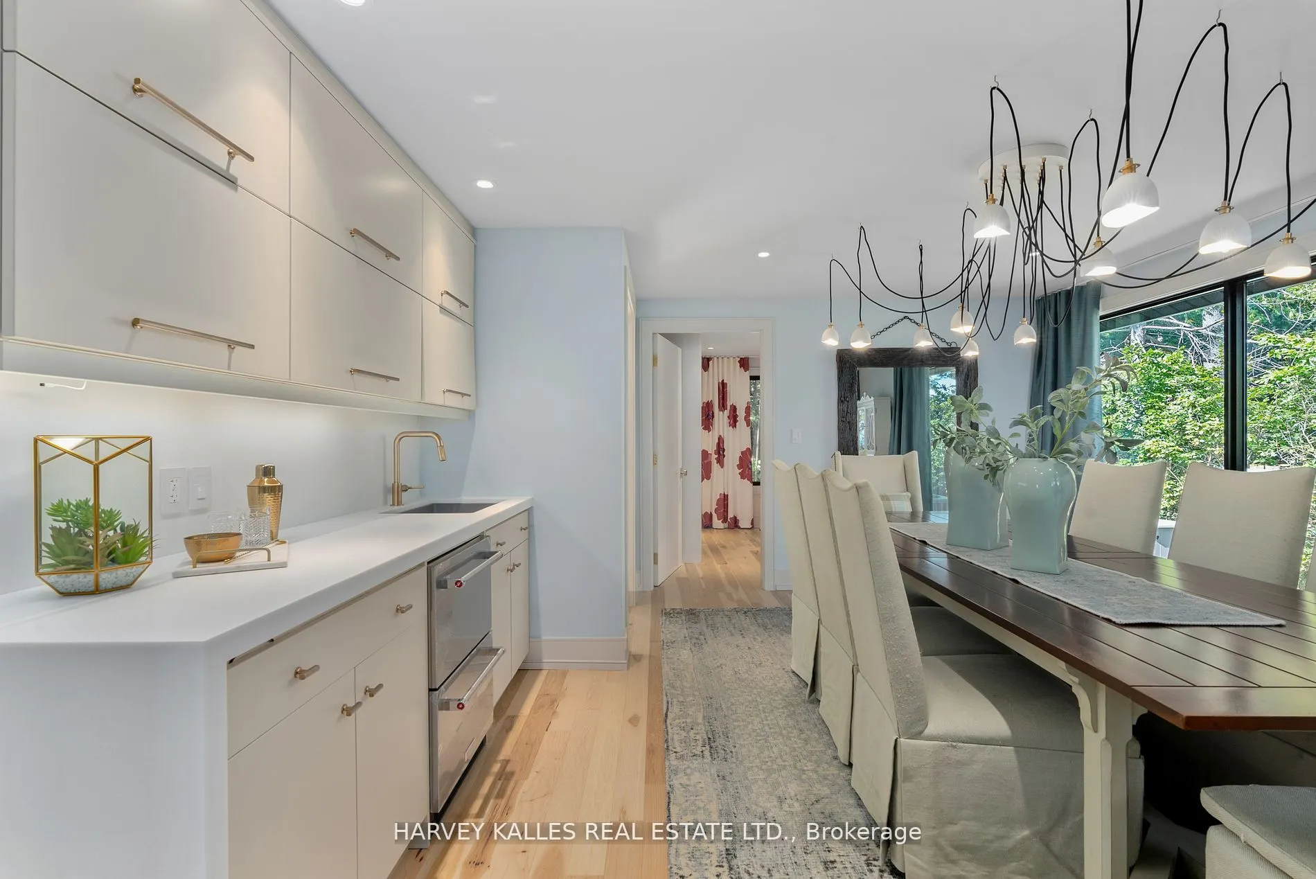 3203 Summer Place