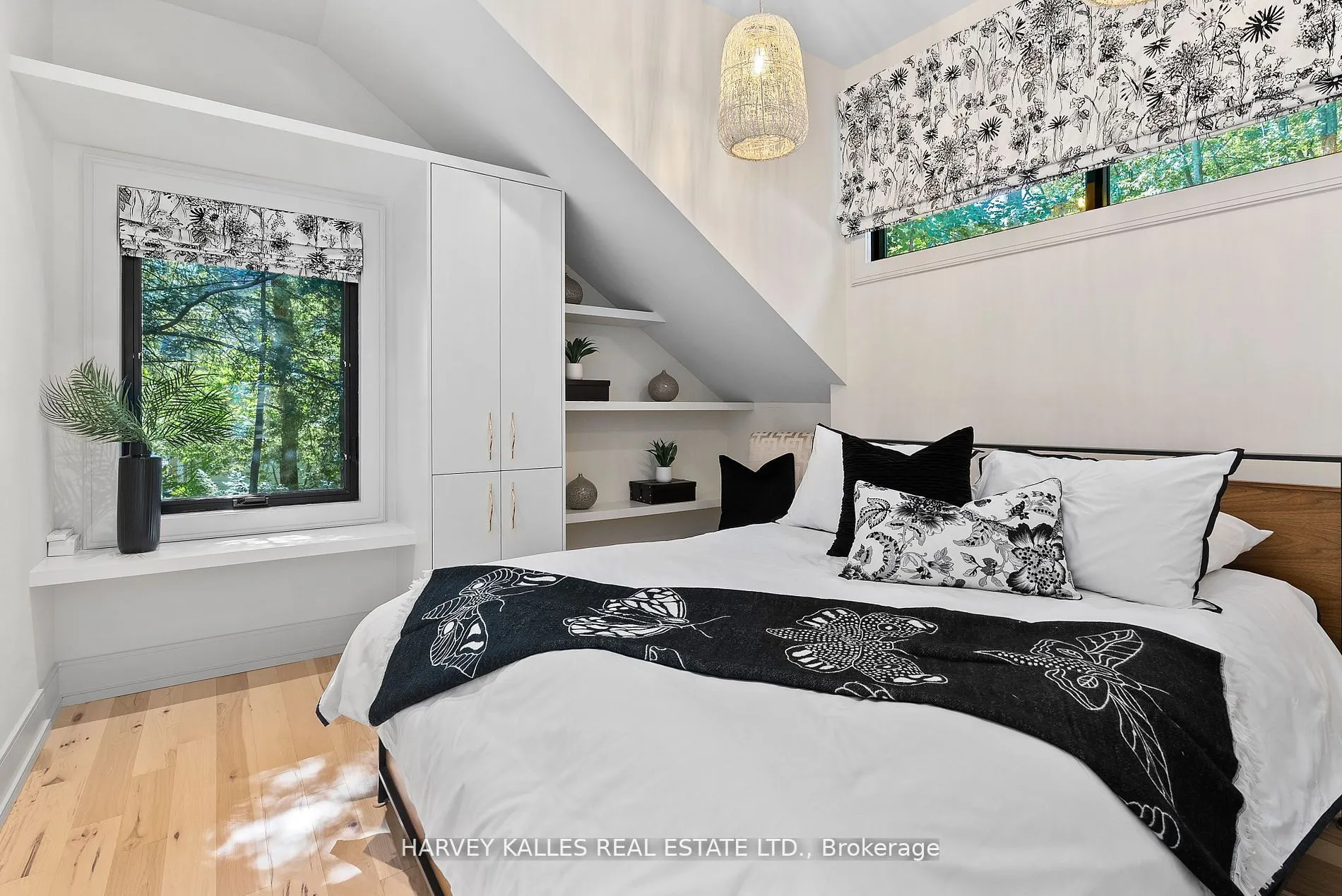 3203 Summer Place