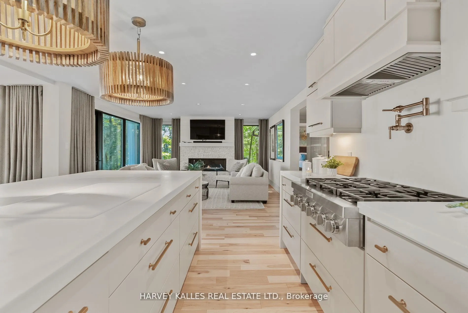 3203 Summer Place