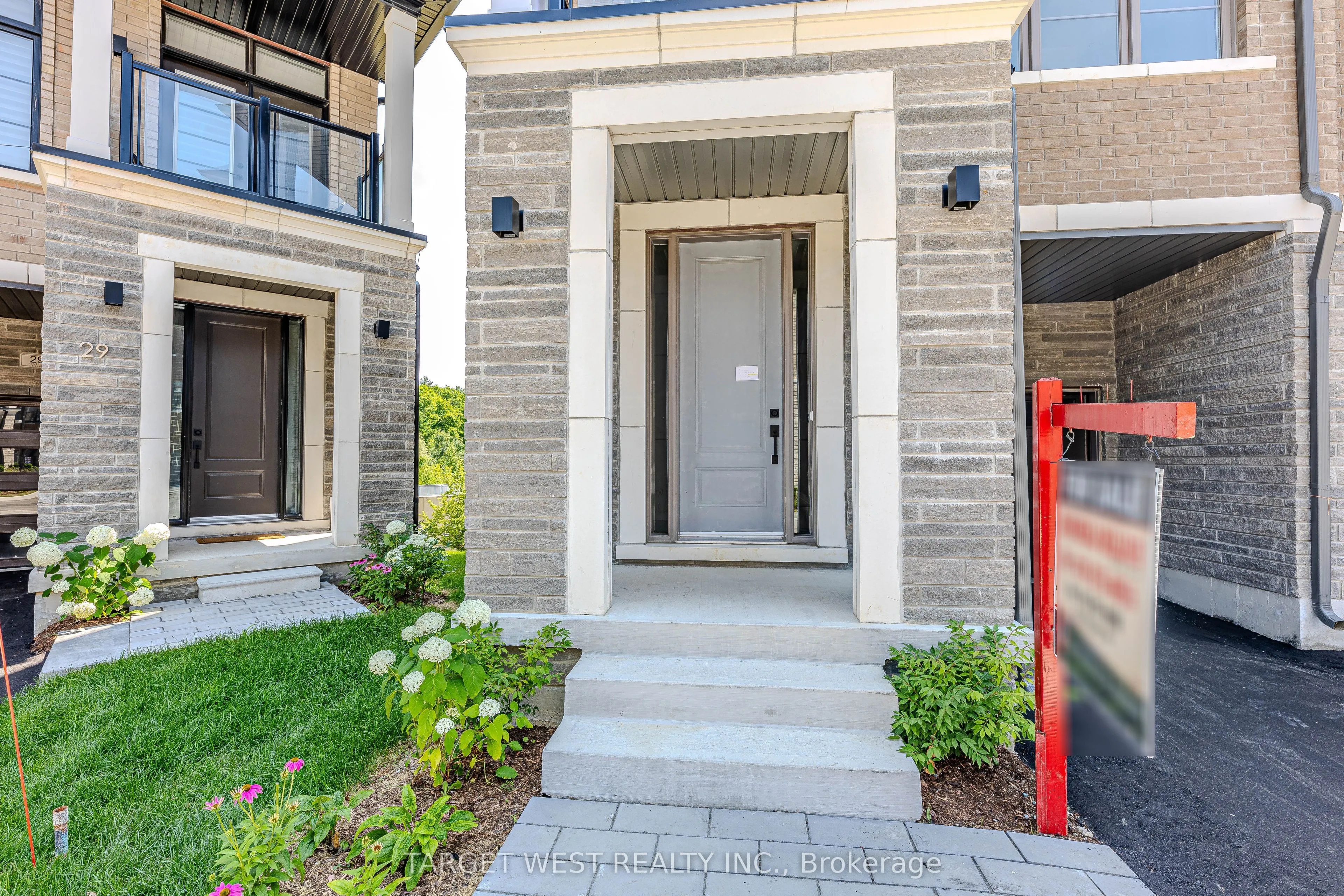 23 Archambault Way