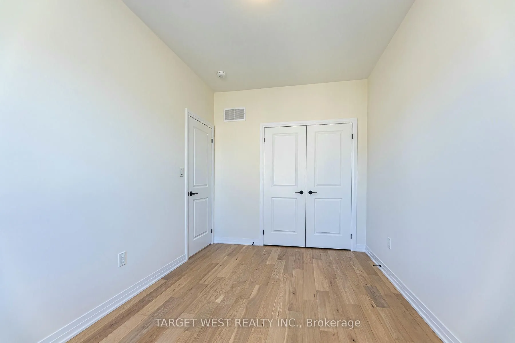 23 Archambault Way