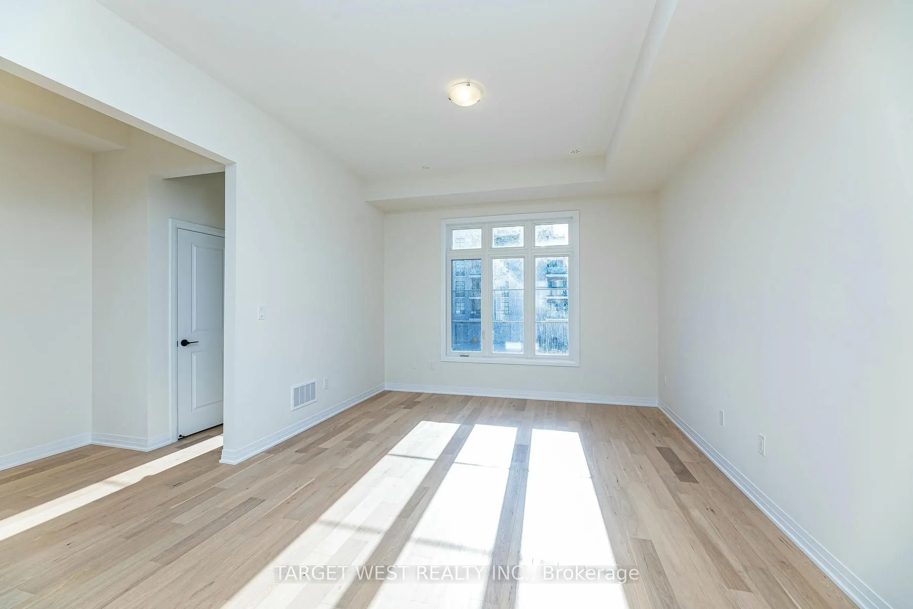 23 Archambault Way