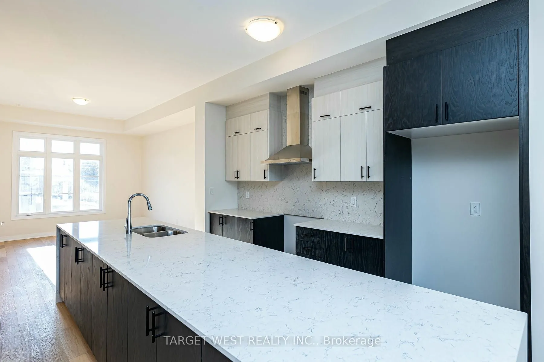 23 Archambault Way