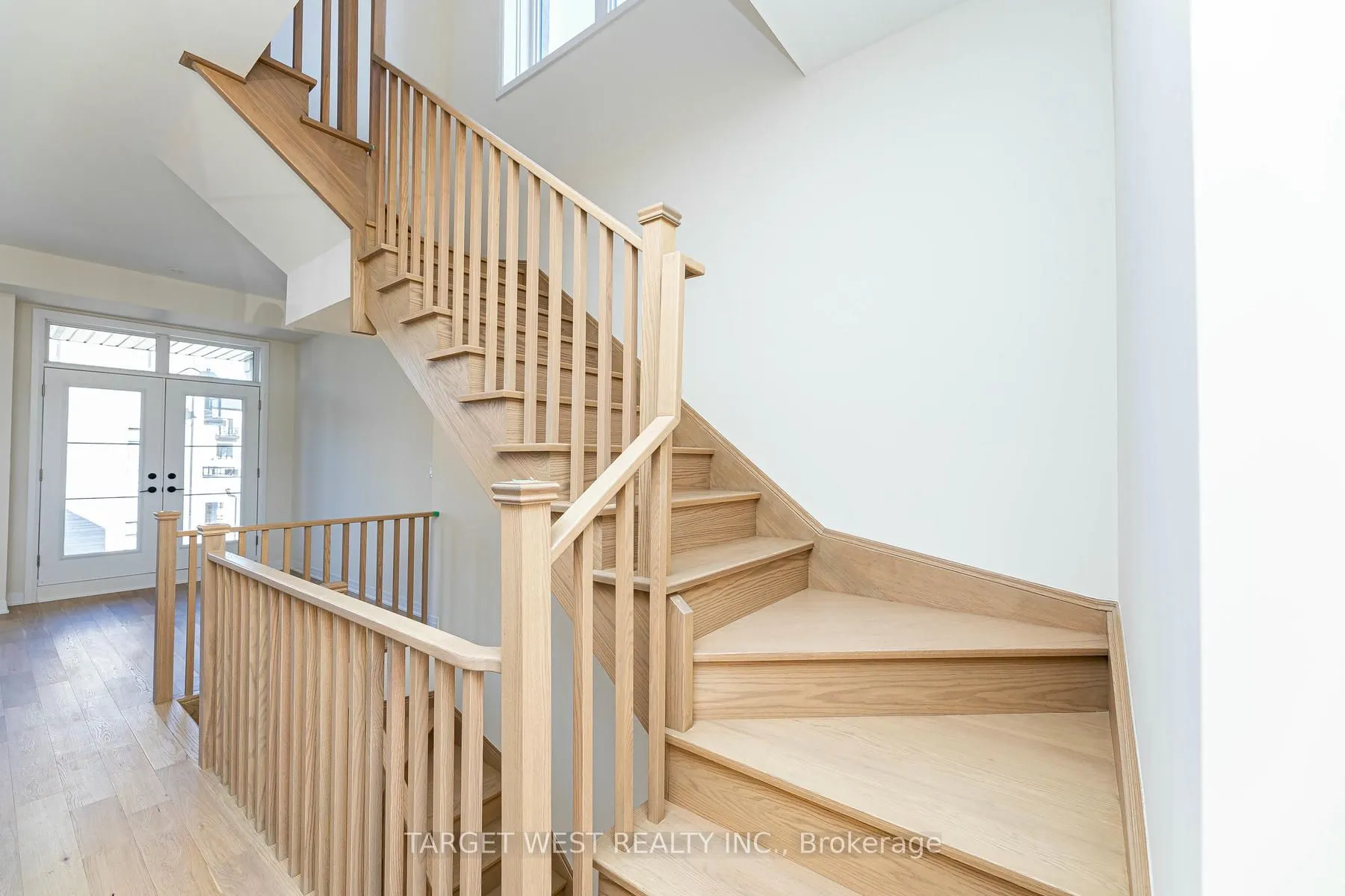 23 Archambault Way