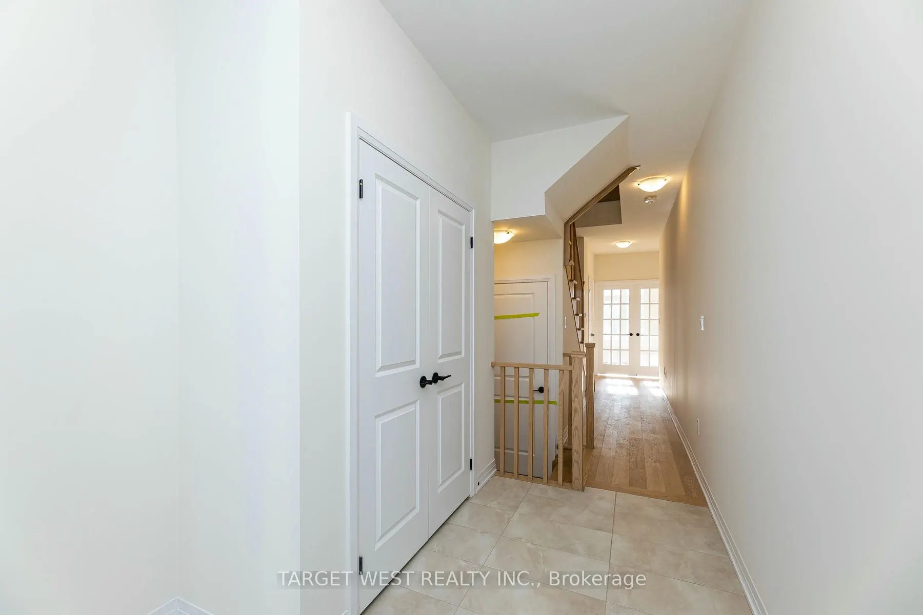 23 Archambault Way