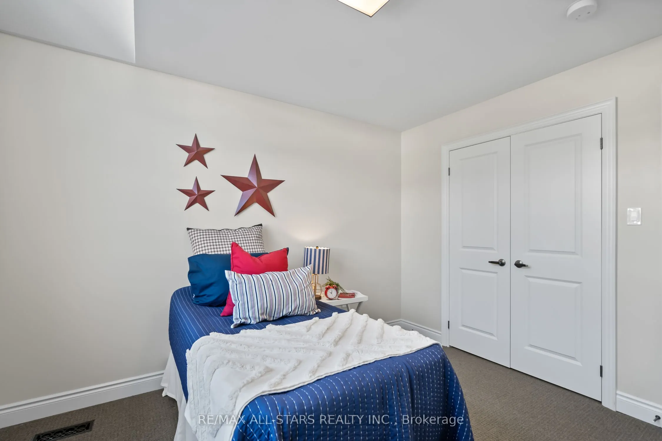 7 Os James Hunt Court