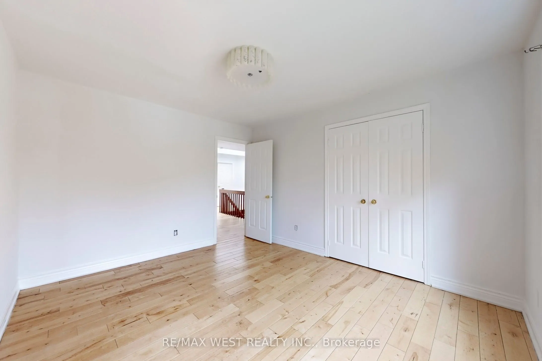 16 Prince Edward Boulevard