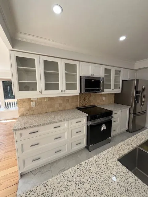 16 Prince Edward Boulevard