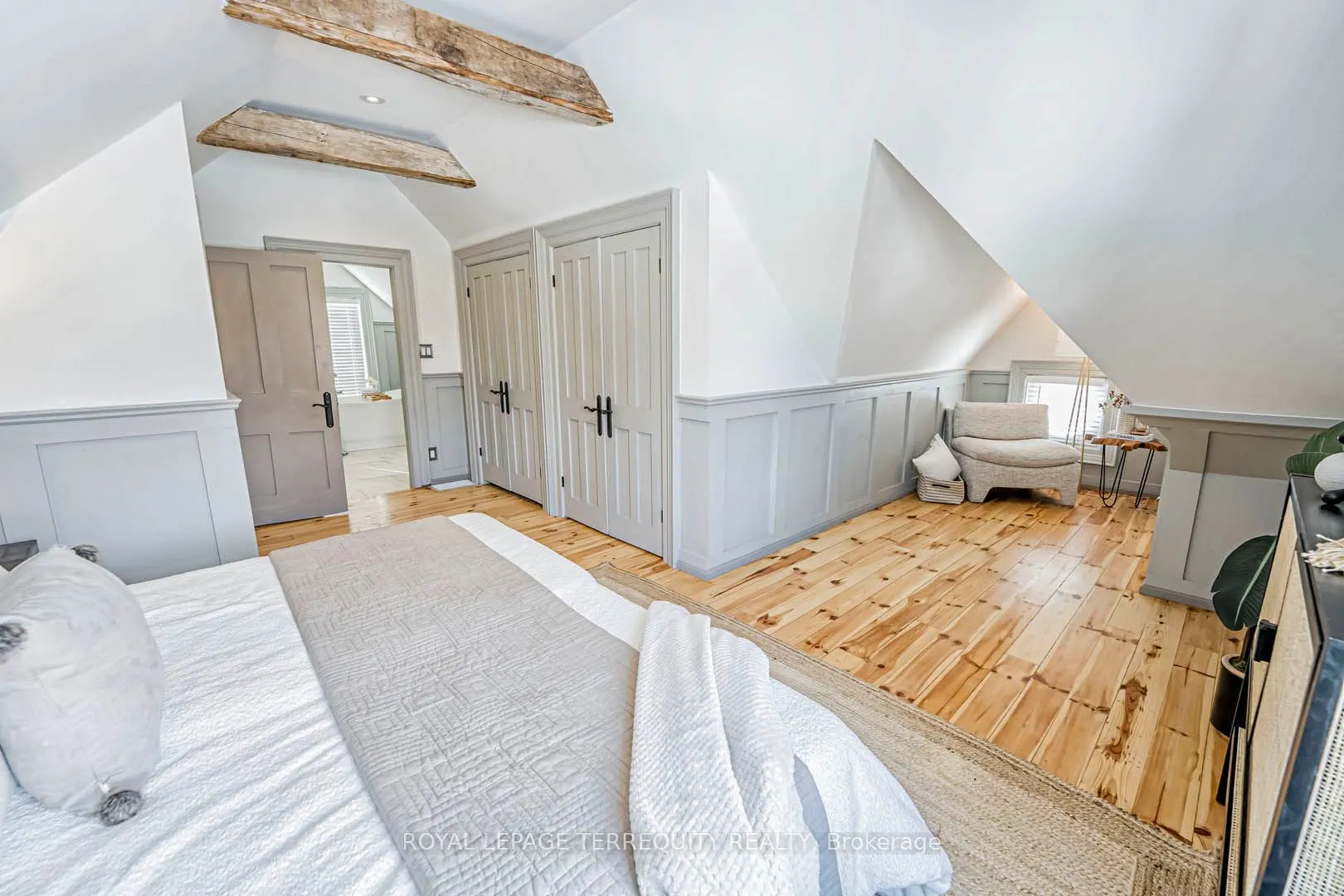 6 Aileen Lewis Court