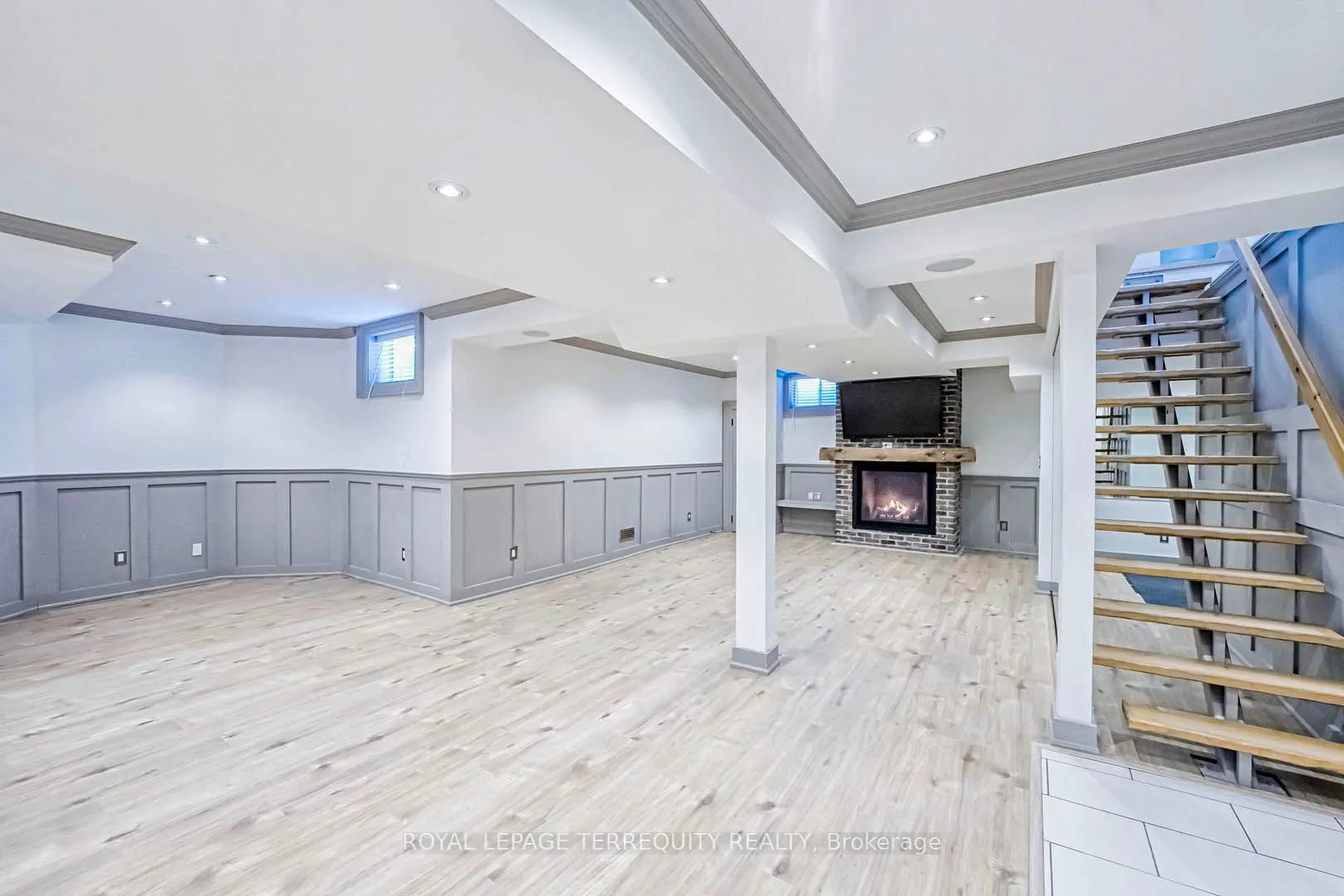 6 Aileen Lewis Court