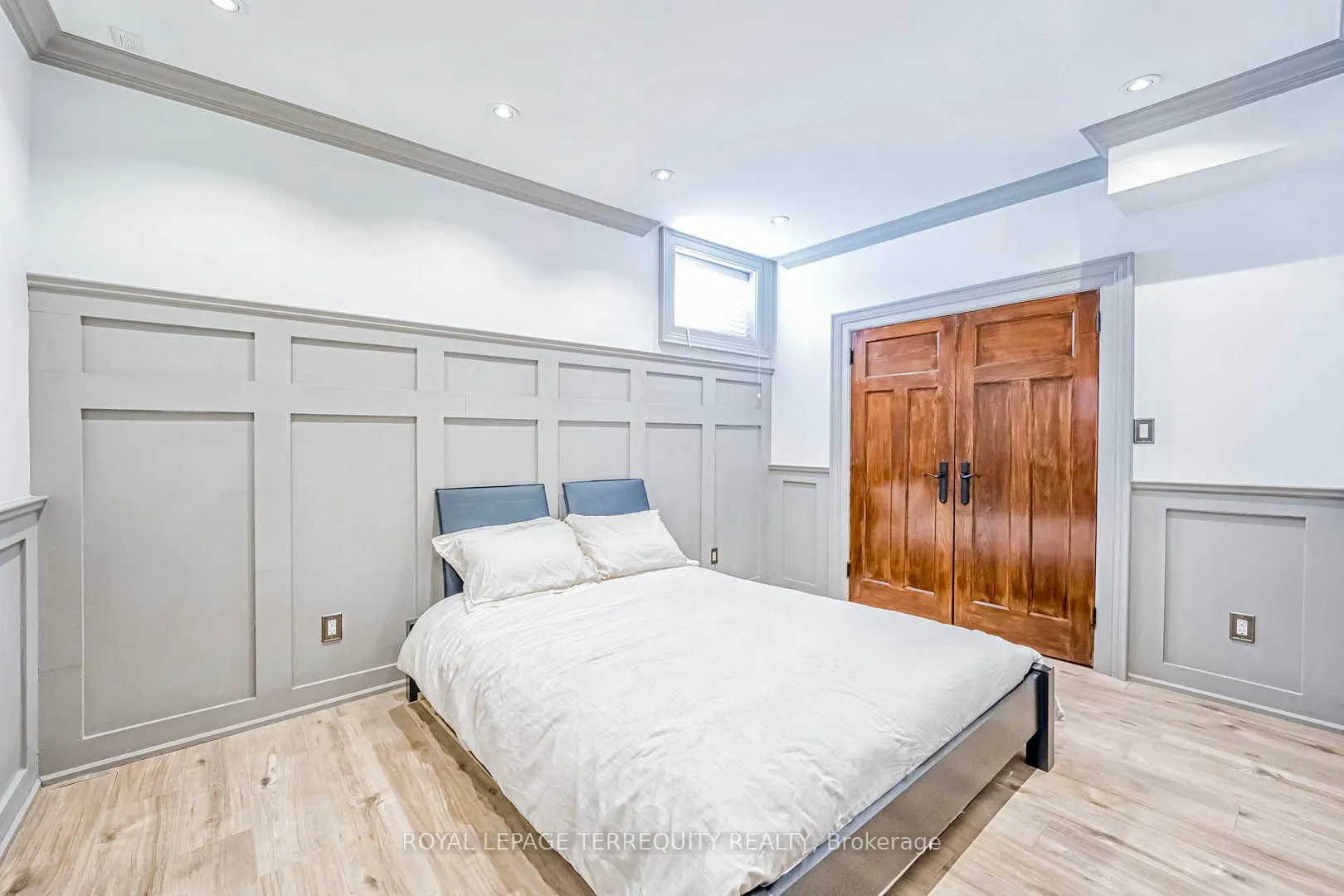 6 Aileen Lewis Court