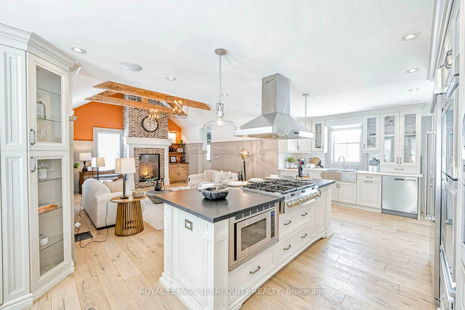 6 Aileen Lewis Court