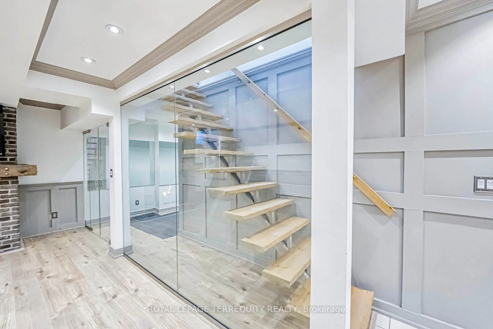 6 Aileen Lewis Court