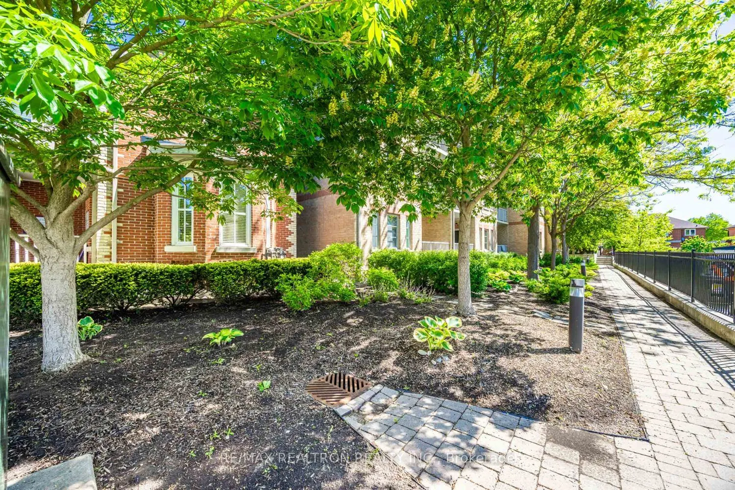 9901 Keele Street, #207