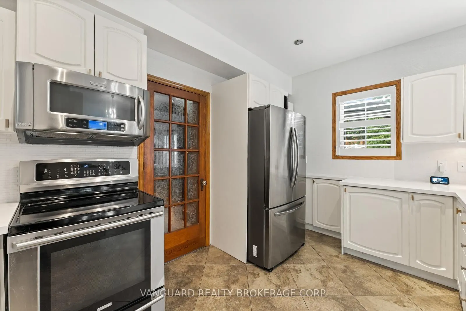 108 Queen Street S