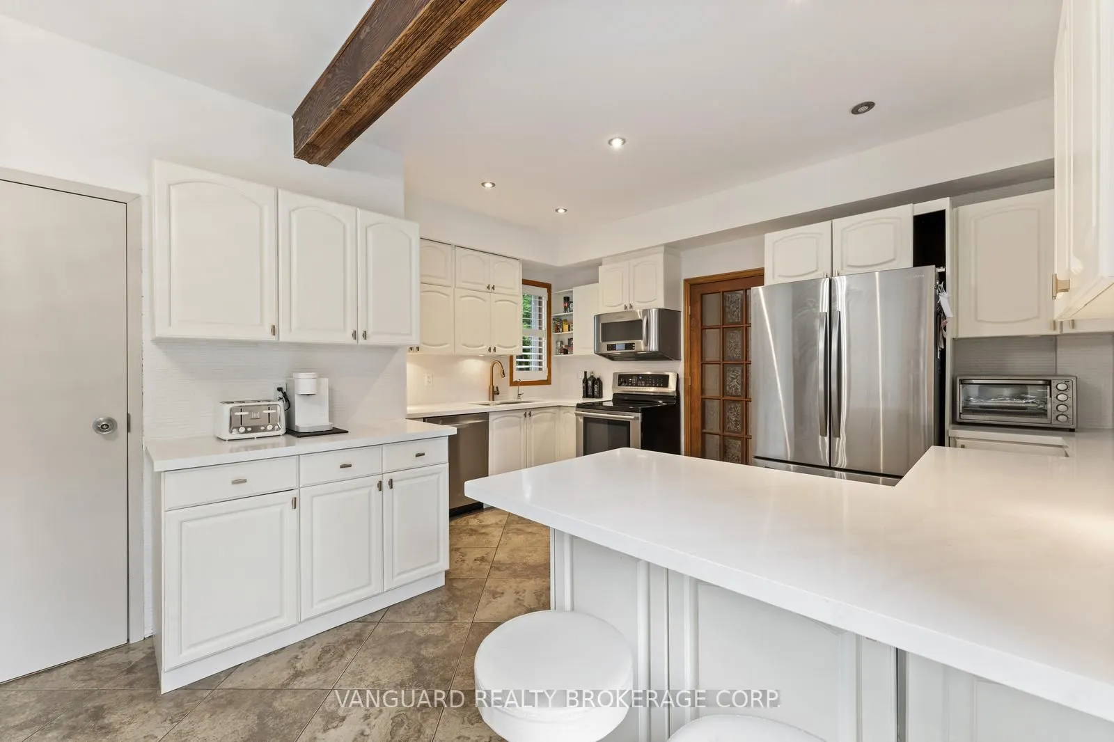 108 Queen Street S