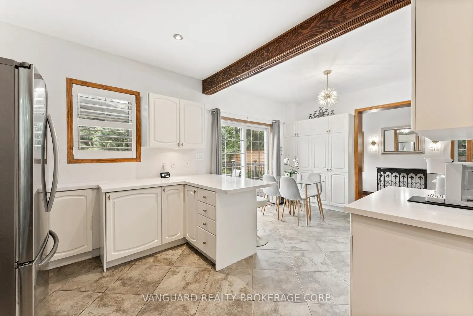 108 Queen Street S