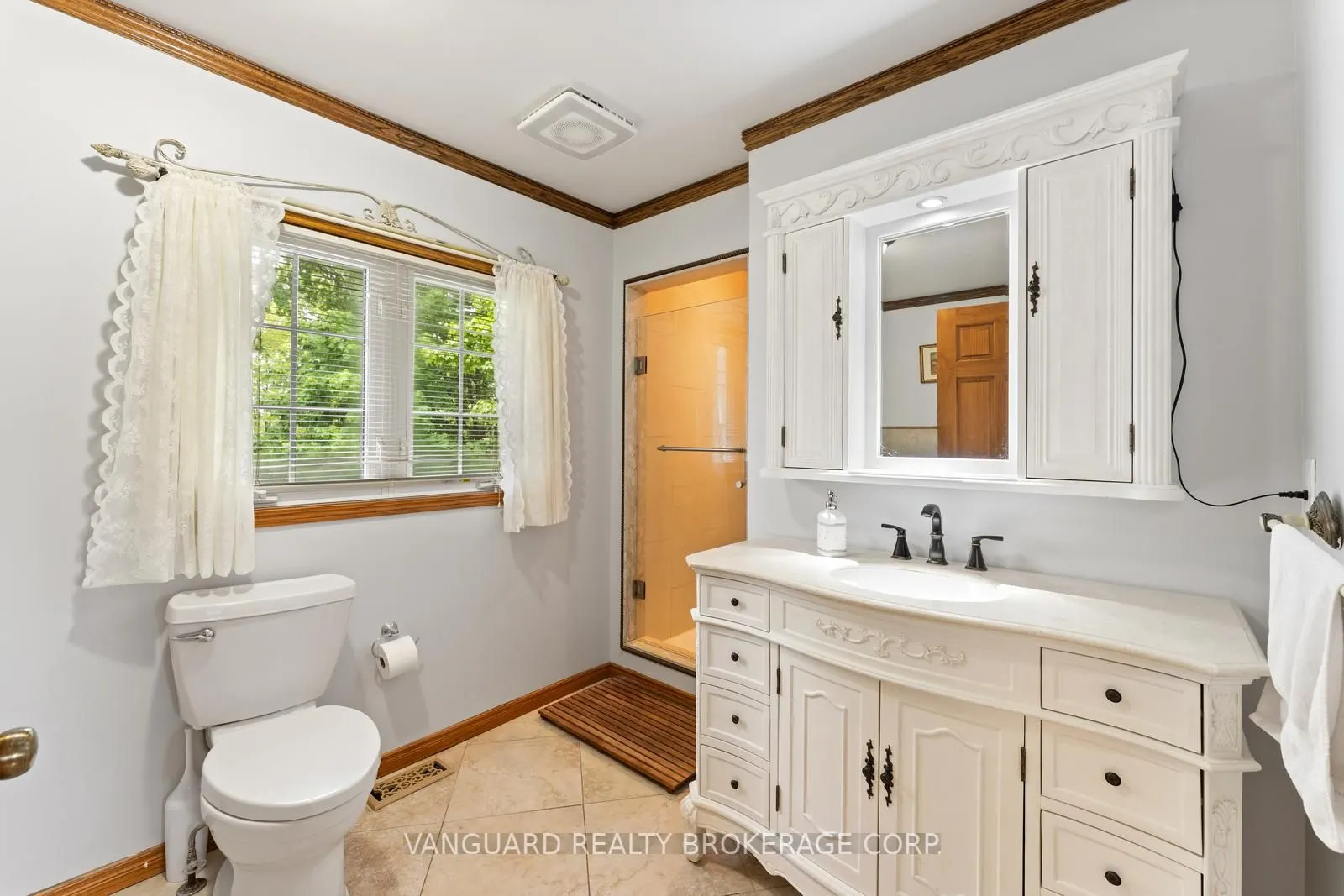 108 Queen Street S