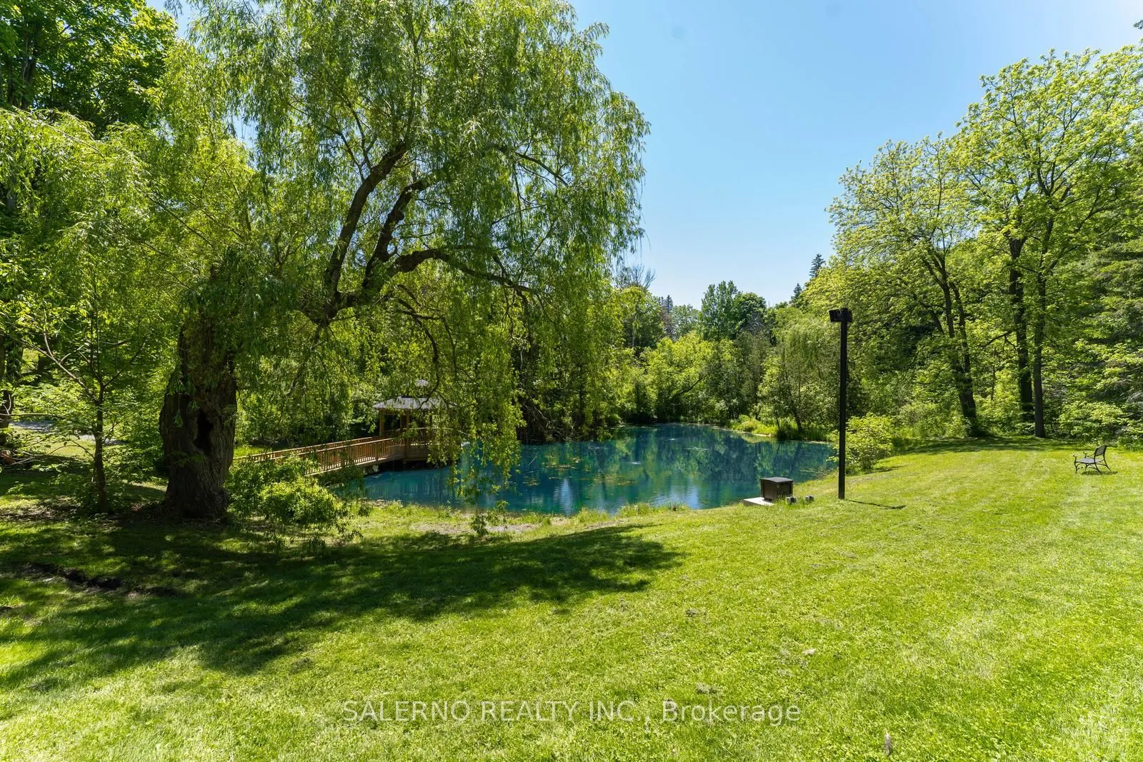 290 Kingscross Drive