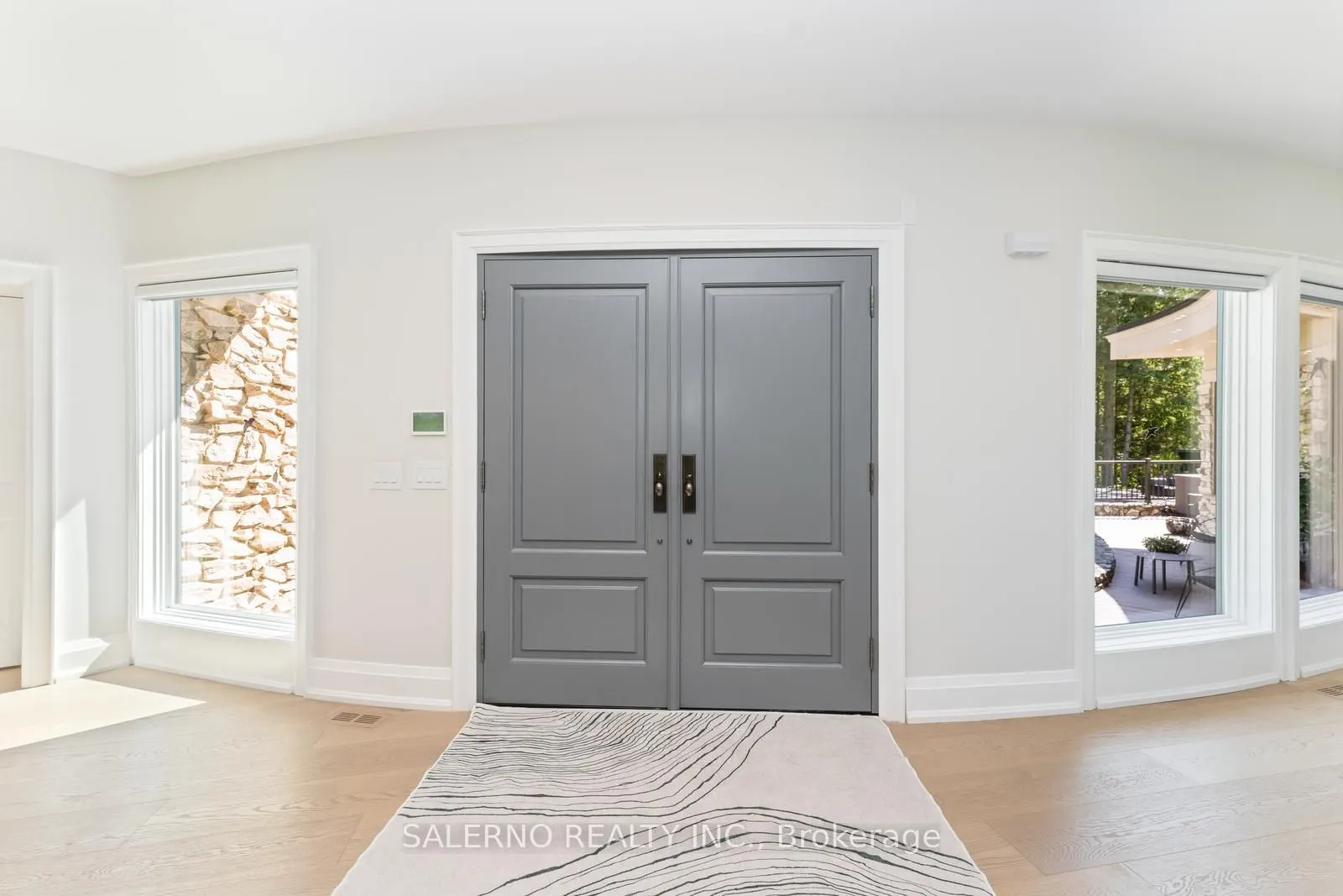 290 Kingscross Drive