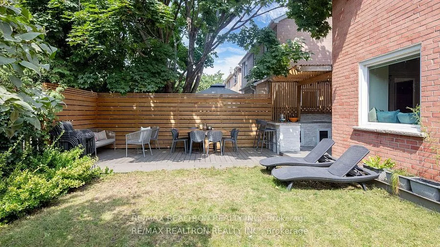 145 Roseborough Crescent