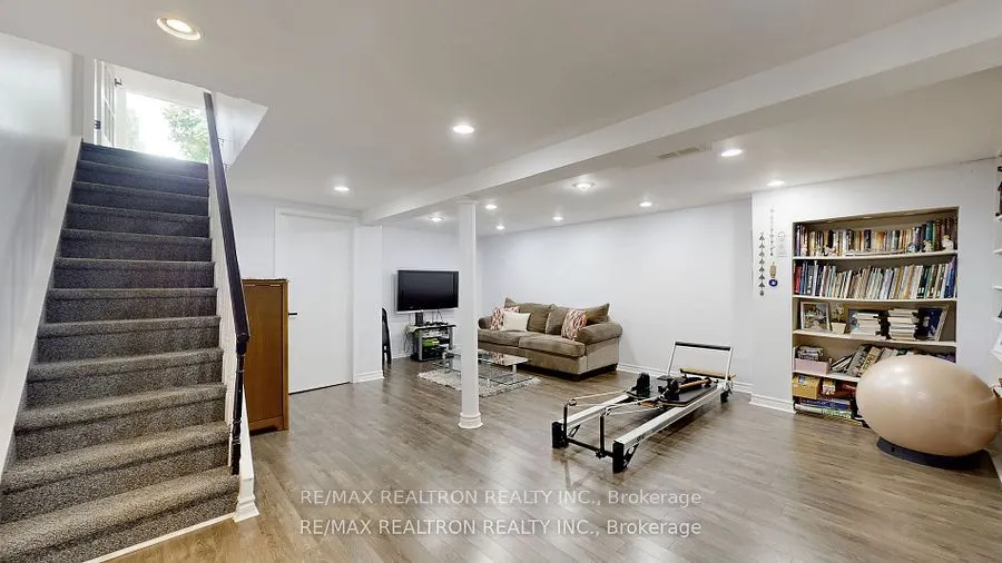 145 Roseborough Crescent