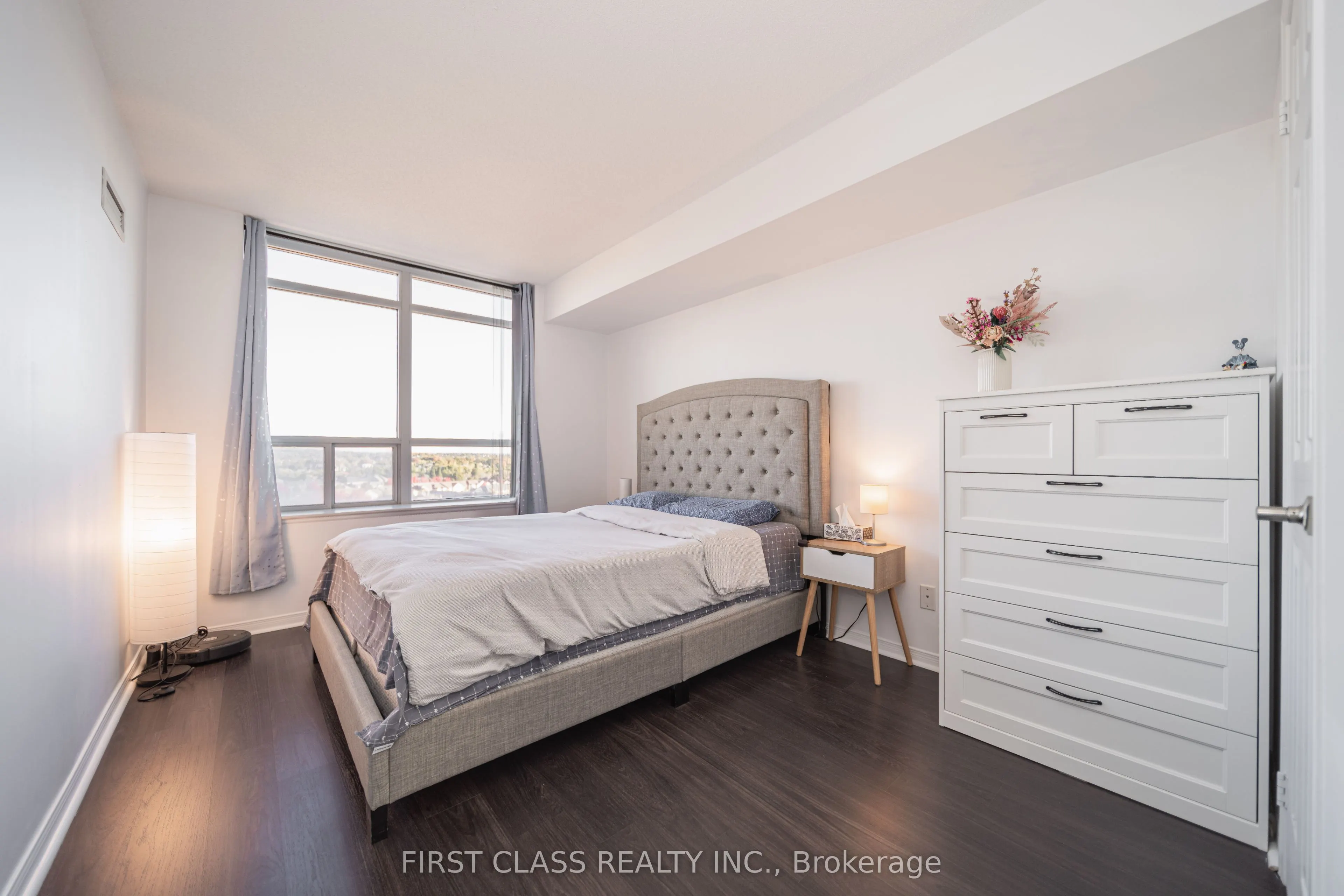 75 King William Crescent, #913