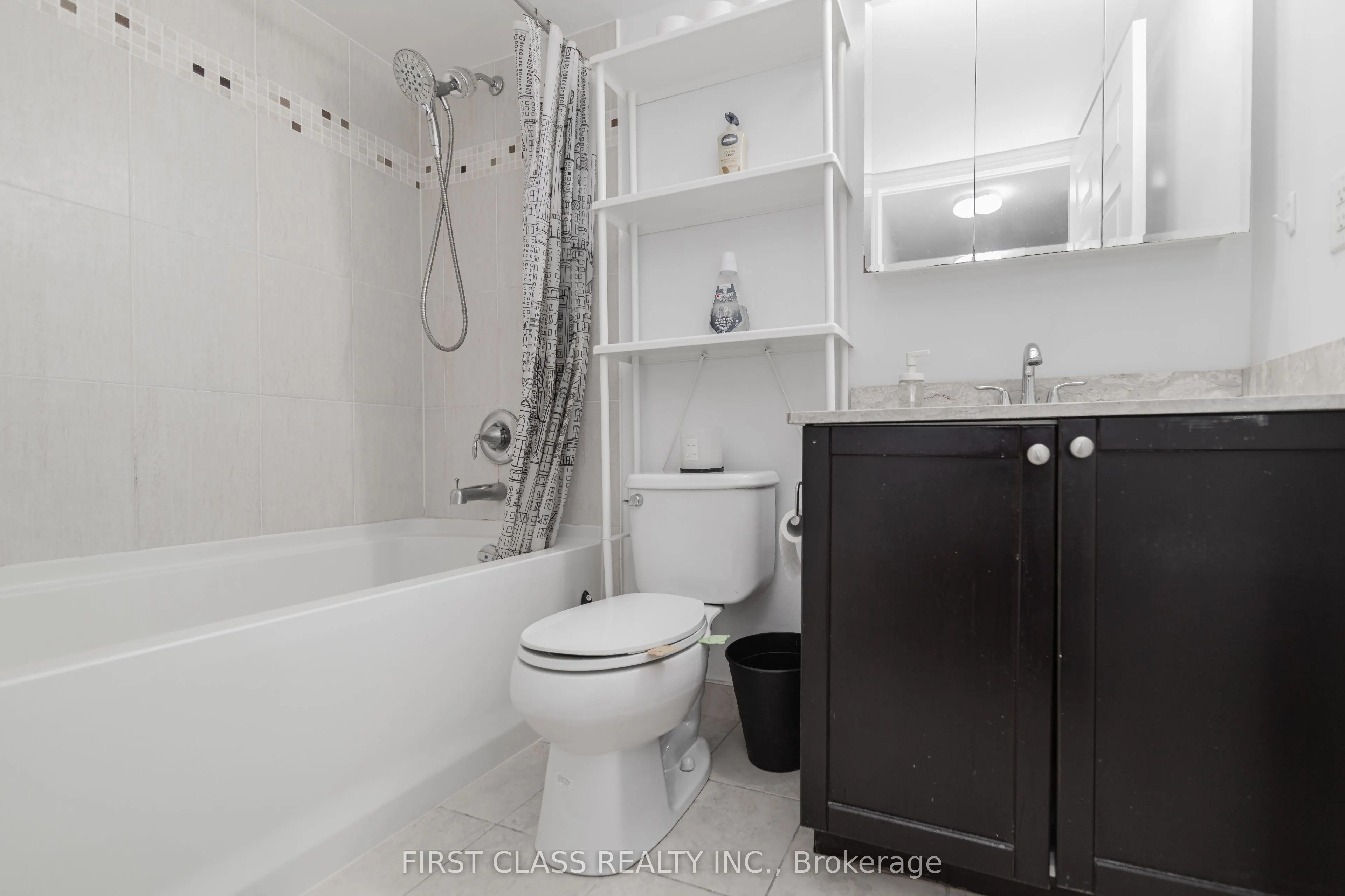 75 King William Crescent, #913