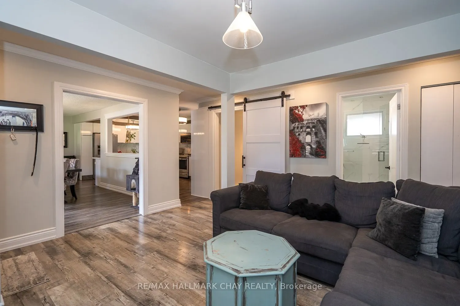 314 Centre Street N