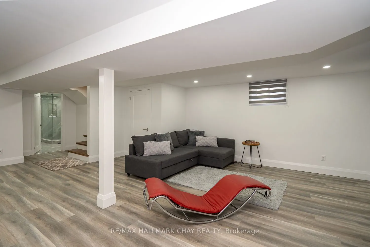 314 Centre Street N