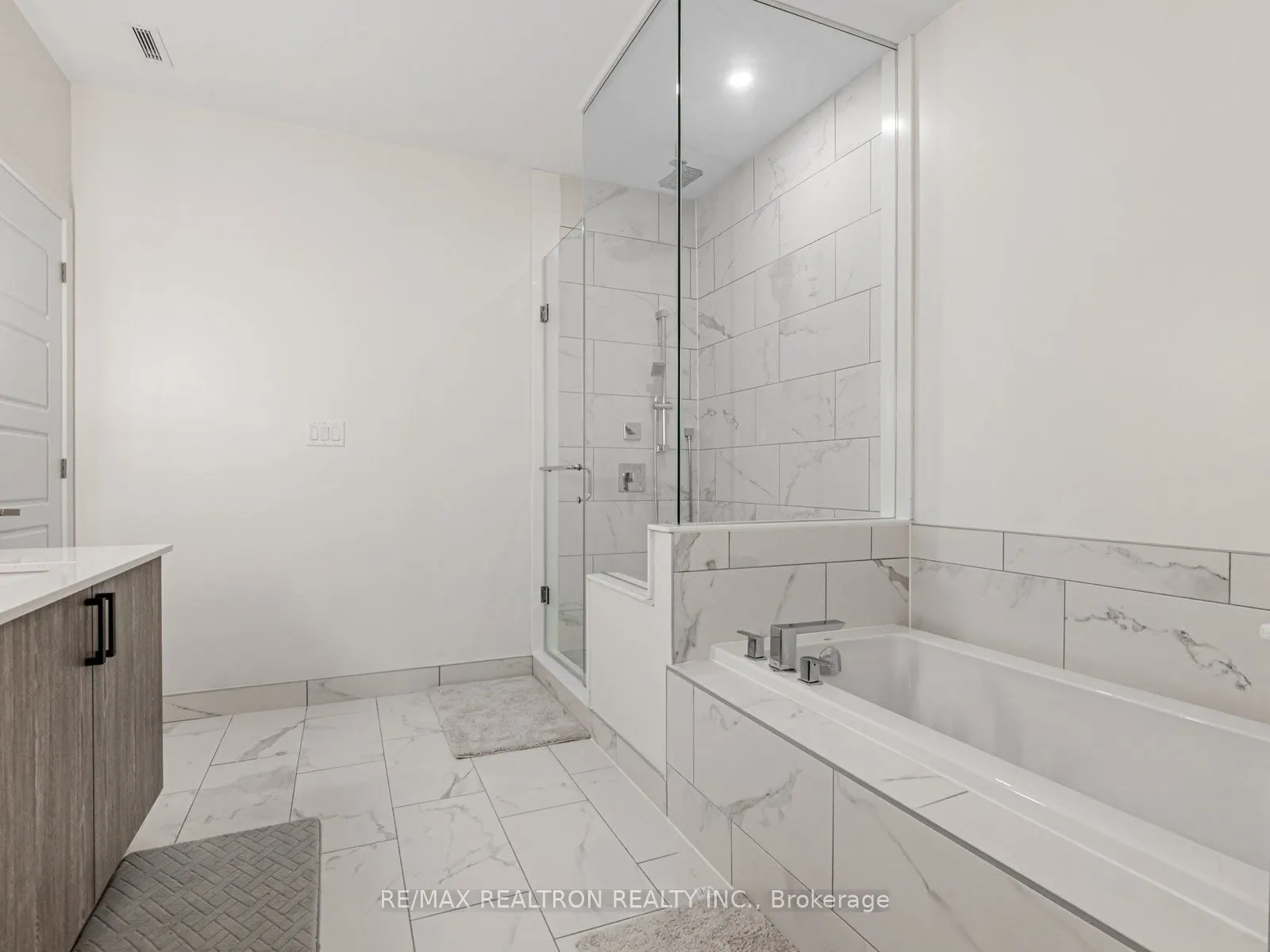 3749 Ferretti Court