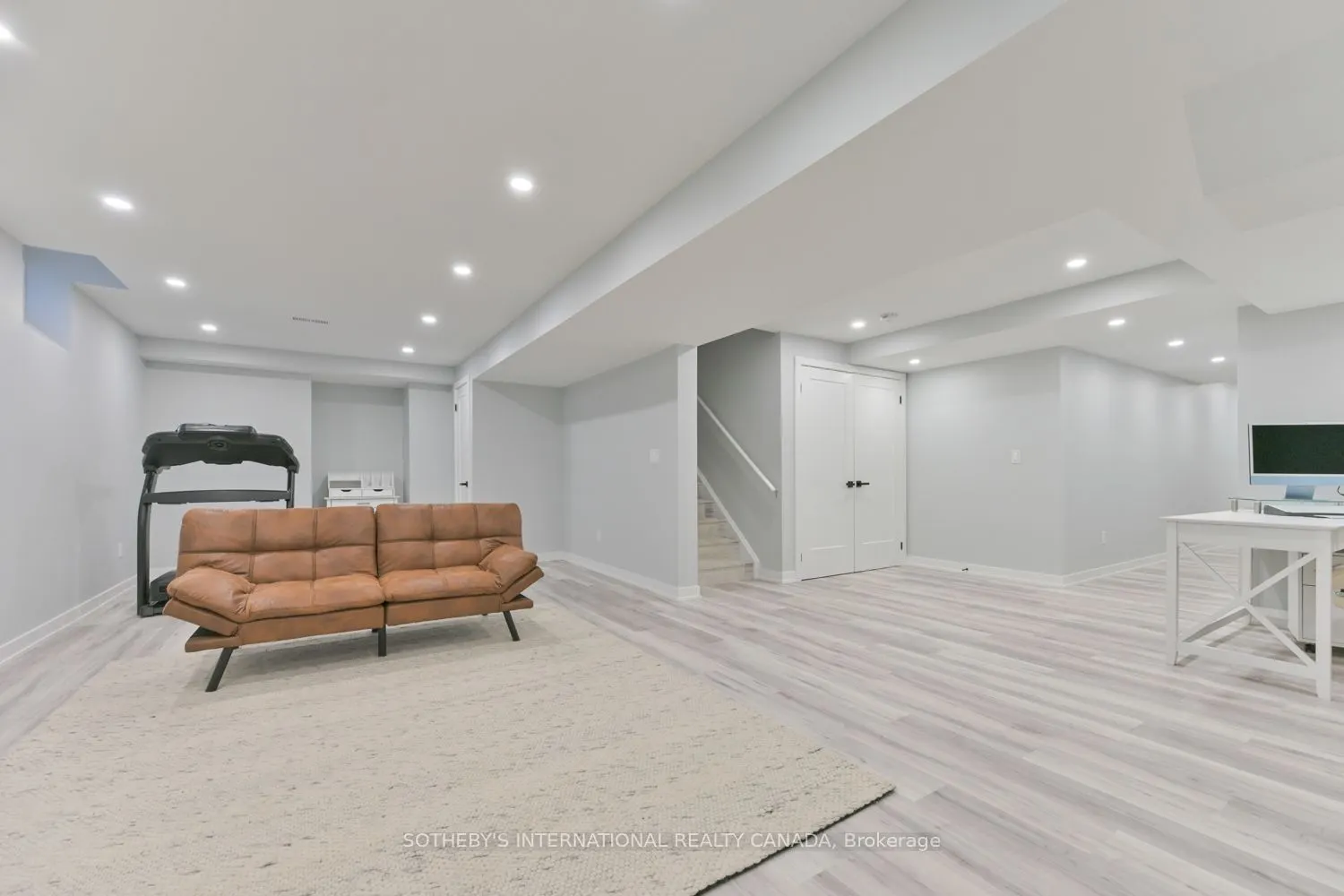 45 Crimson King Way