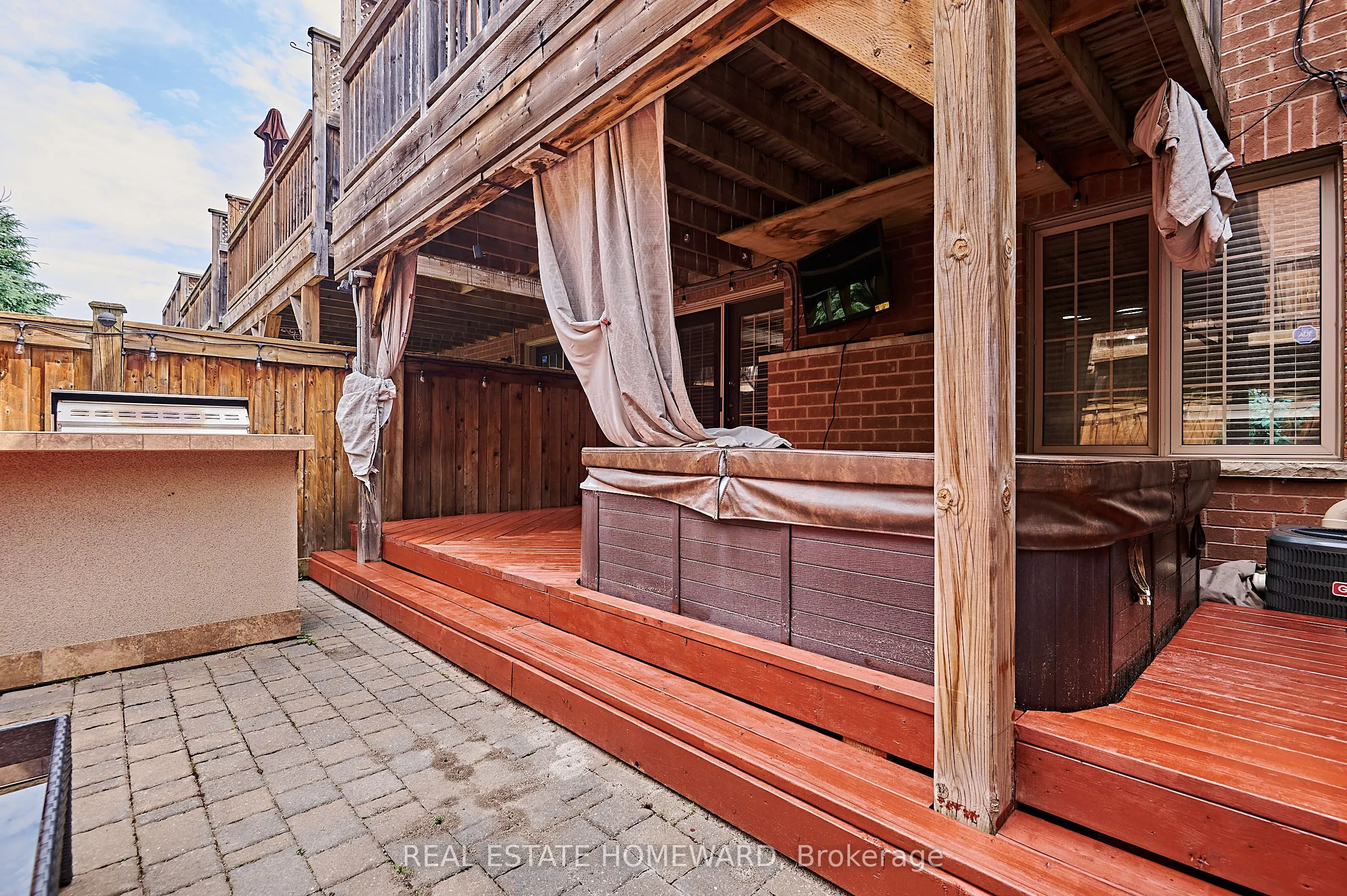 4 Isaac Devins Avenue